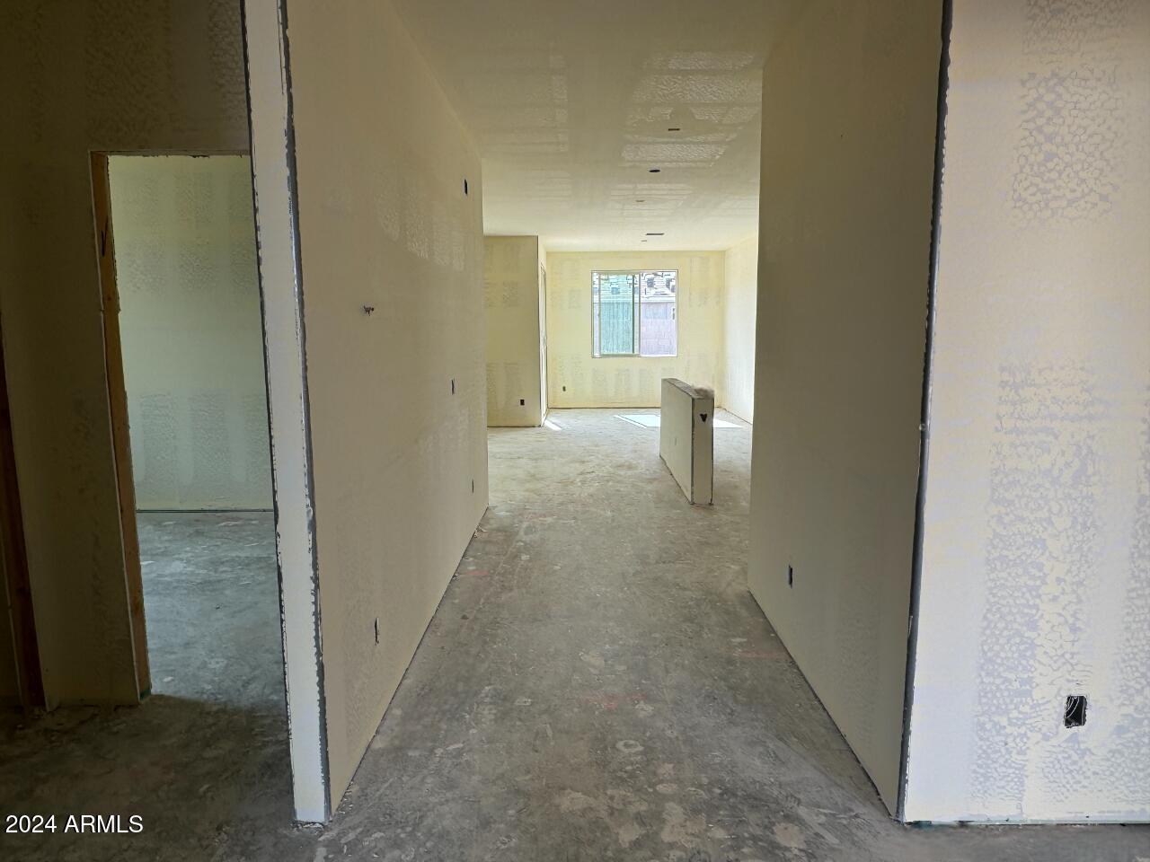 5539 W MCNEIL Street