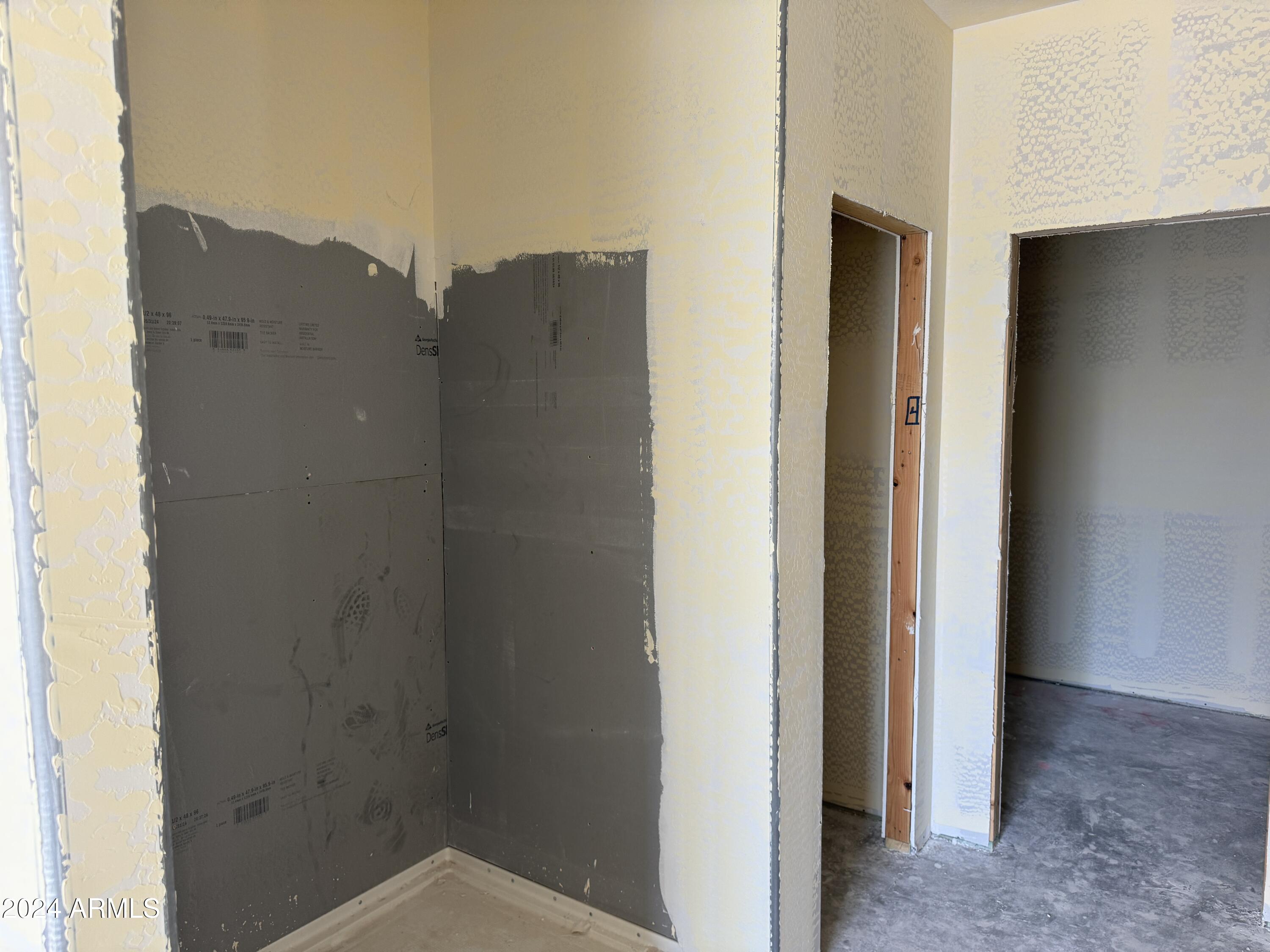 5539 W MCNEIL Street