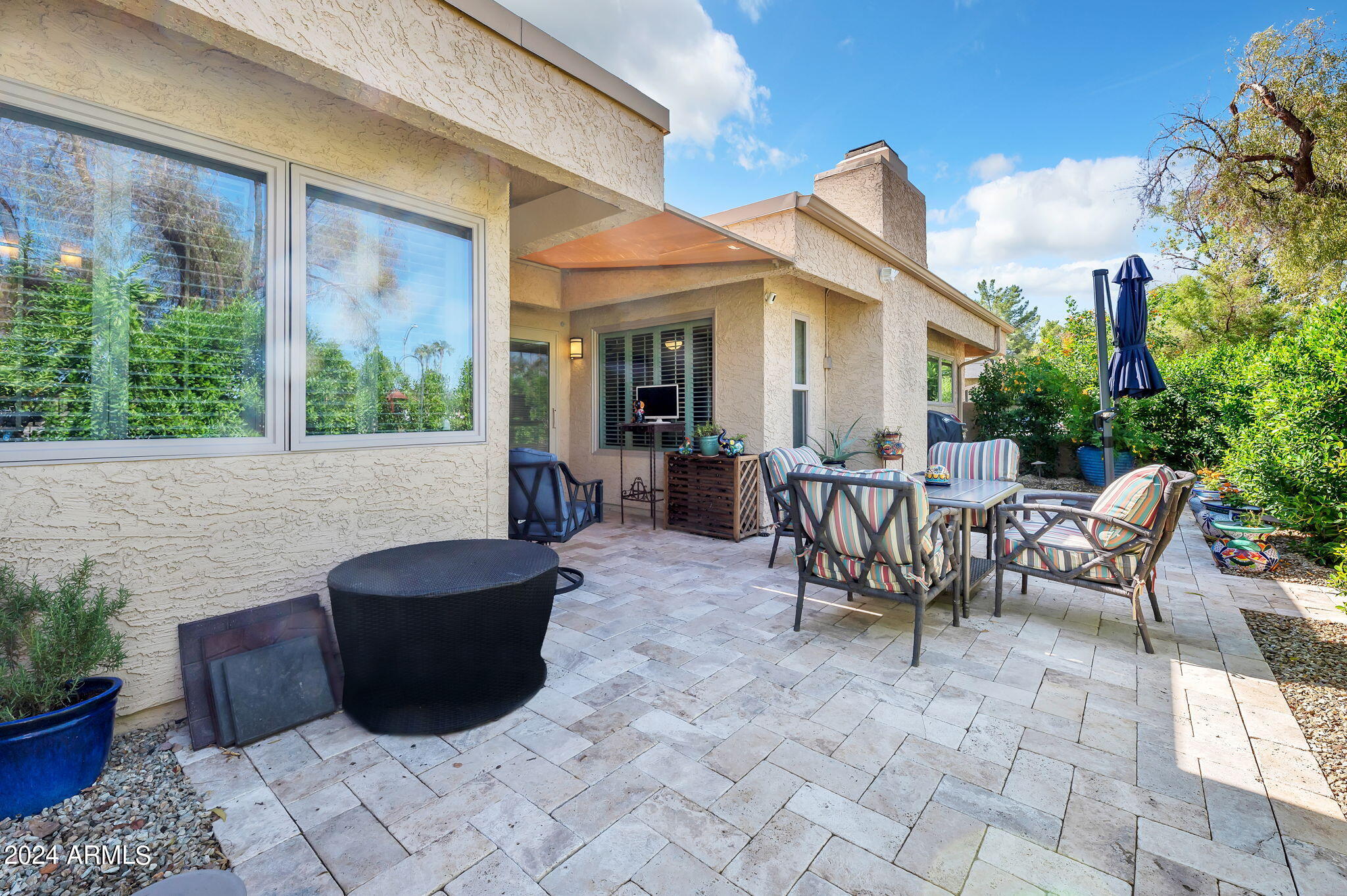 8084 E DEL LATON Drive