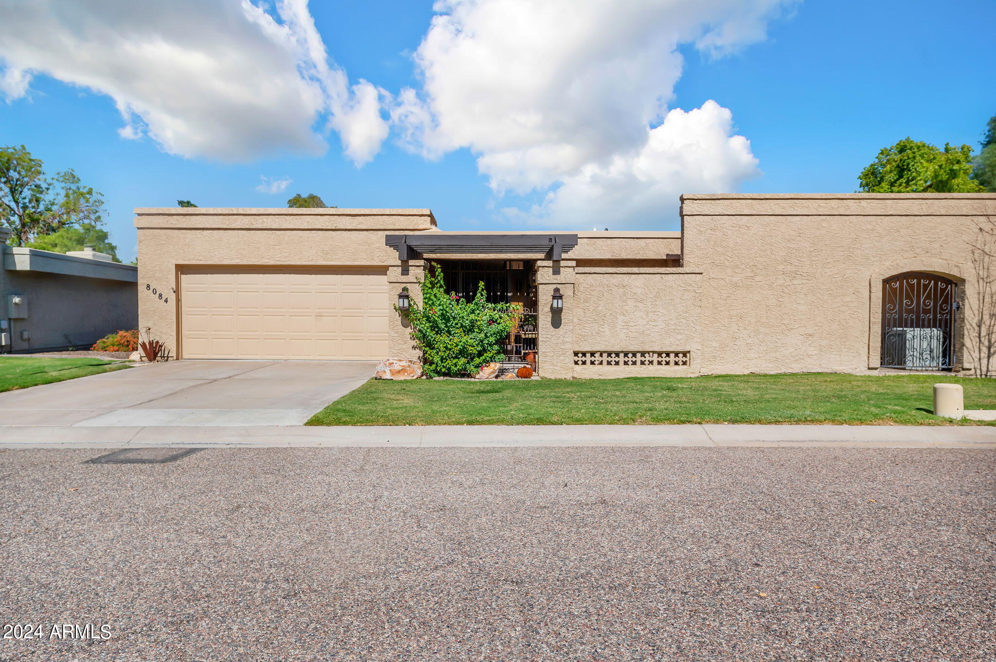 8084 E DEL LATON Drive
