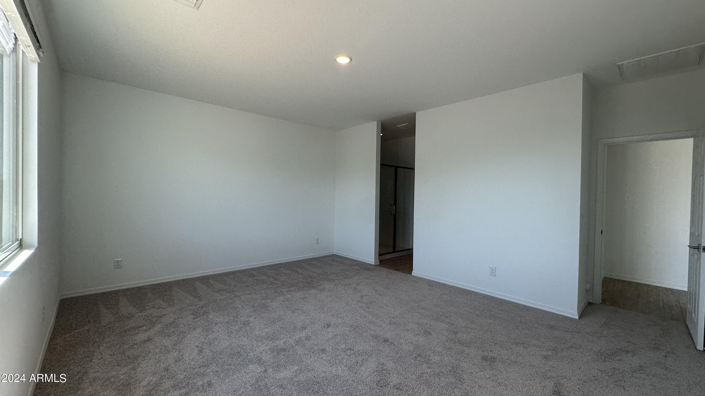 4165 E BRADFORD Avenue