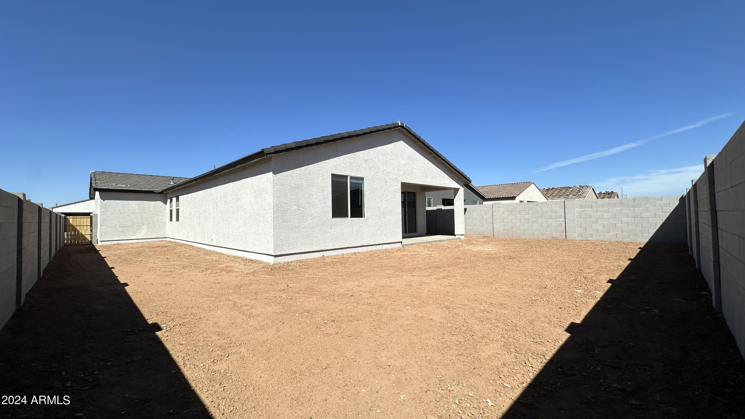 4165 E BRADFORD Avenue