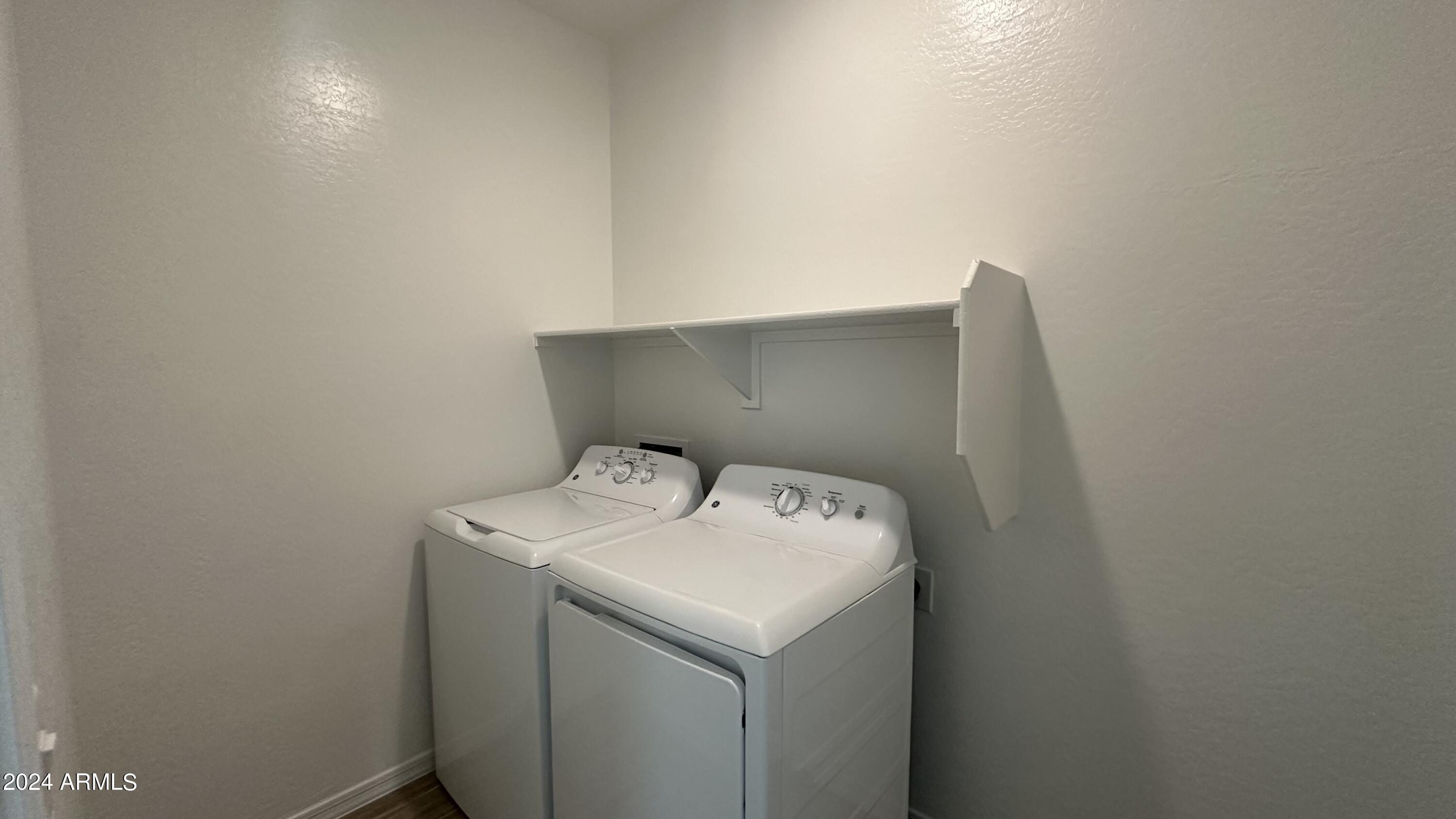 4165 E BRADFORD Avenue