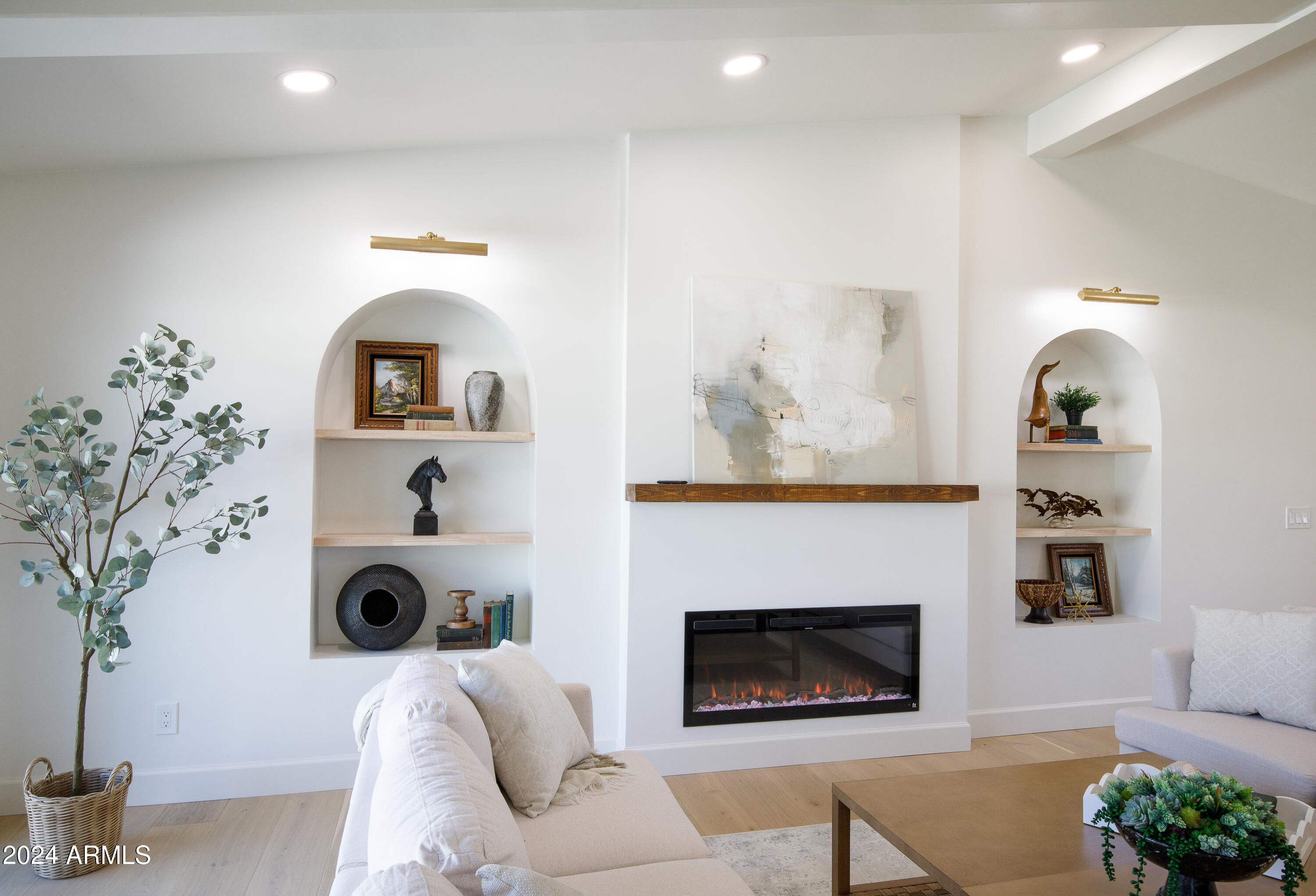 4822 E Flower Street