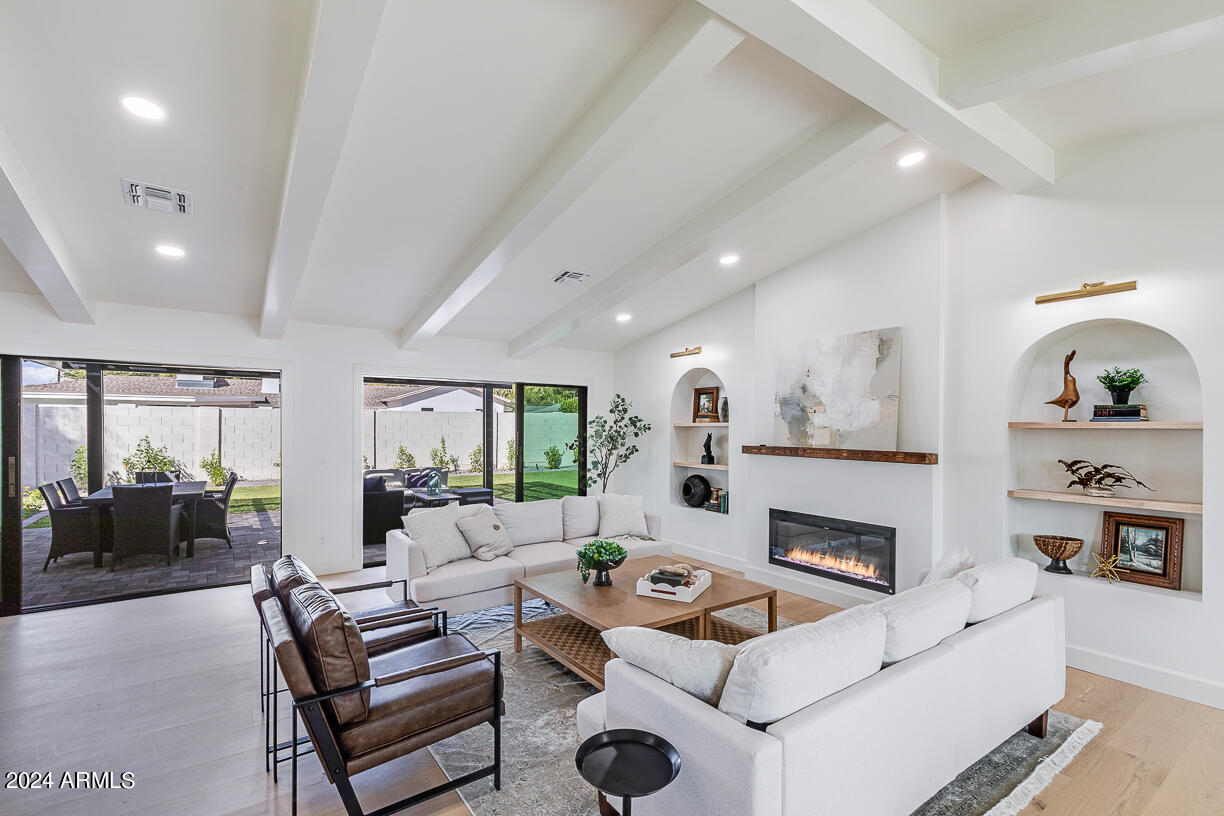 4822 E Flower Street