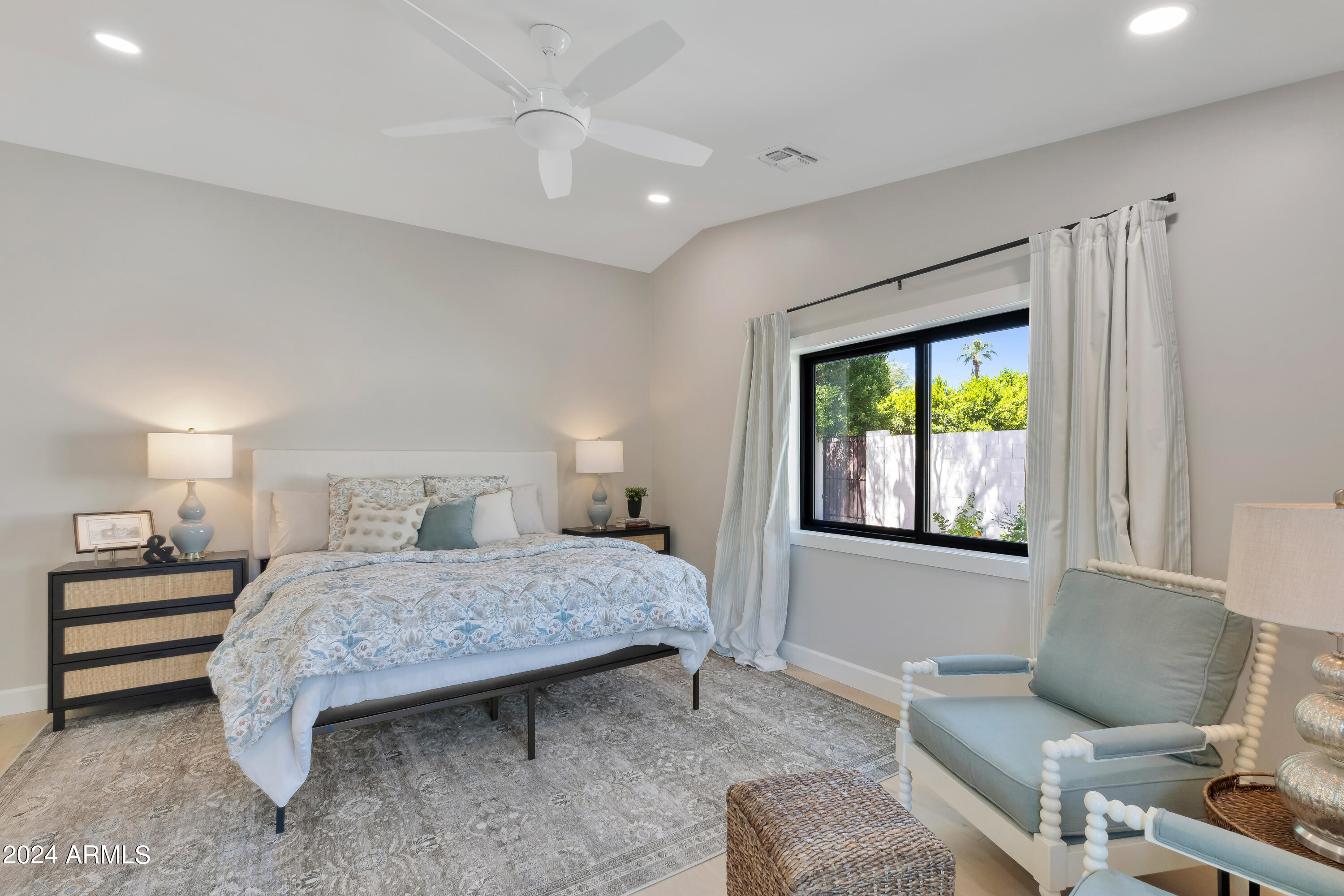 4822 E Flower Street