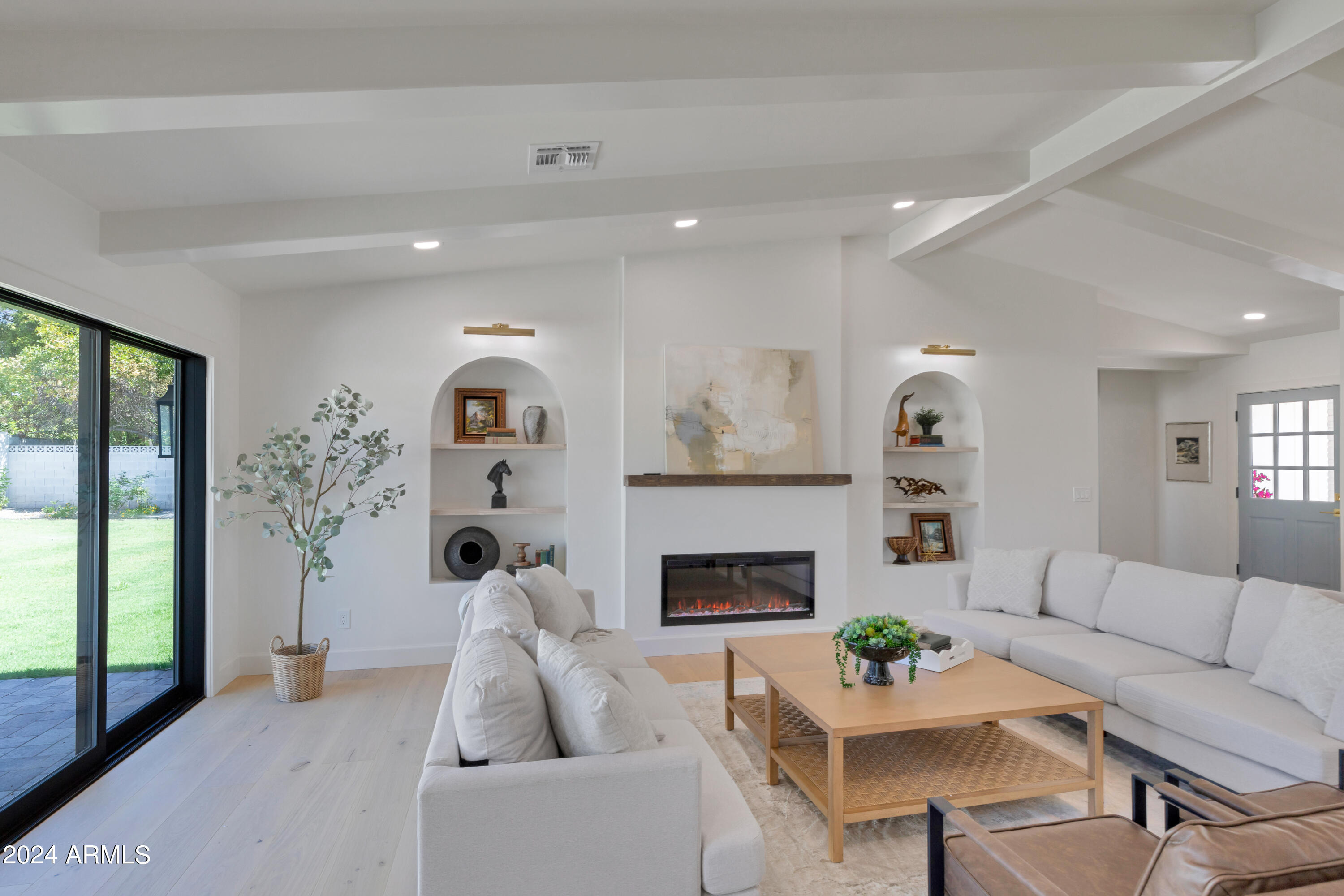 4822 E Flower Street