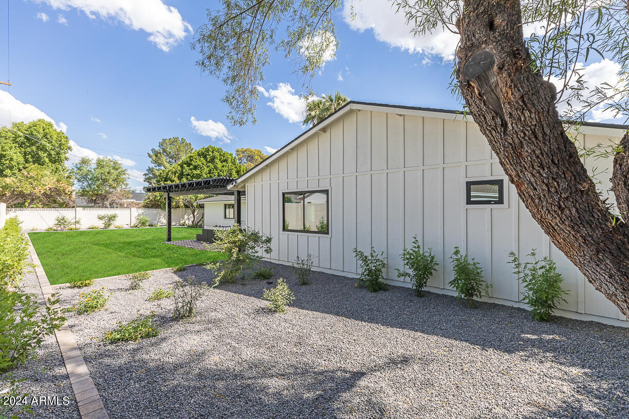 4822 E Flower Street