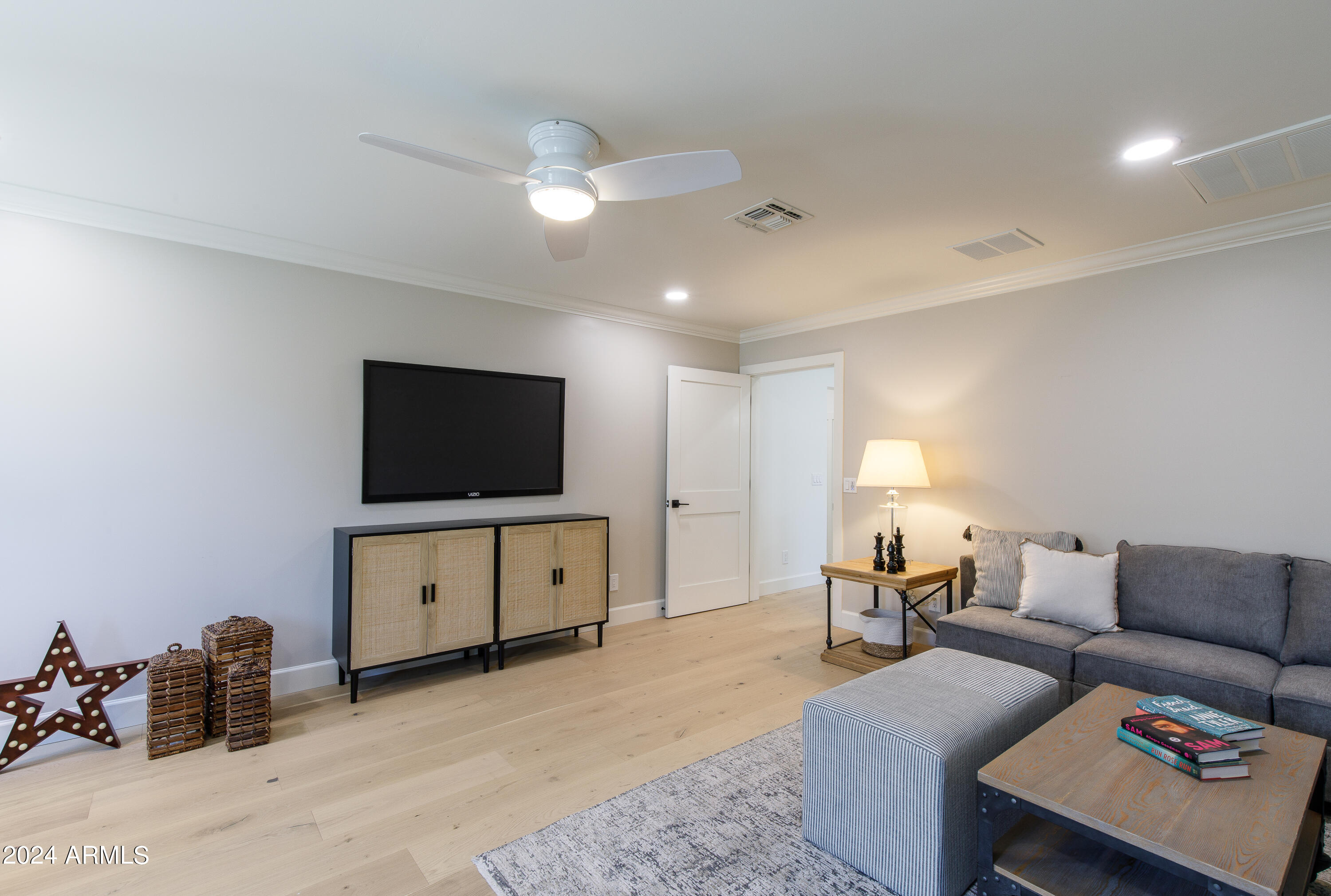 4822 E Flower Street