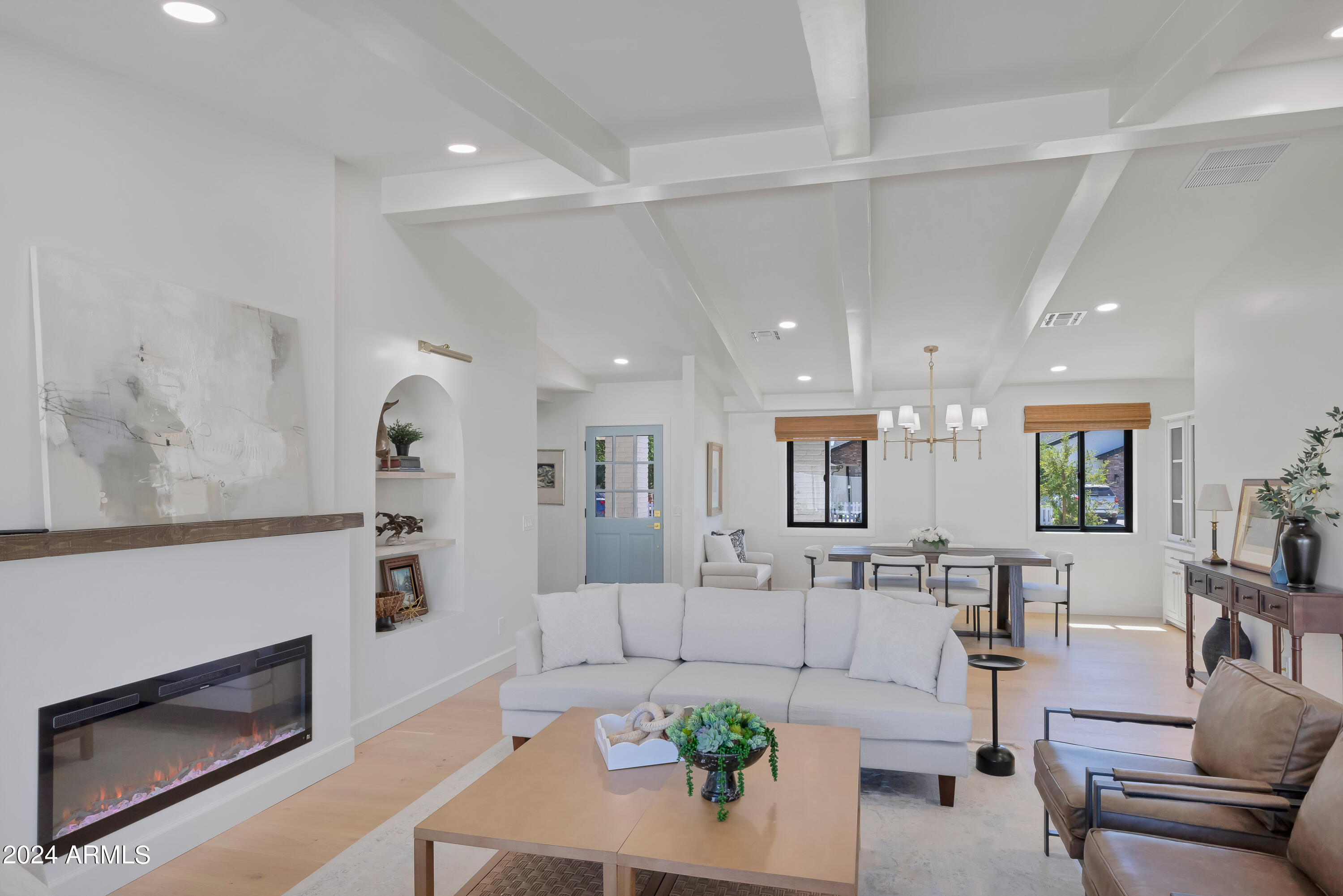 4822 E Flower Street