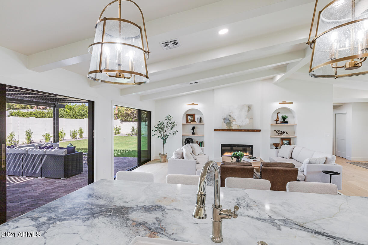 4822 E Flower Street