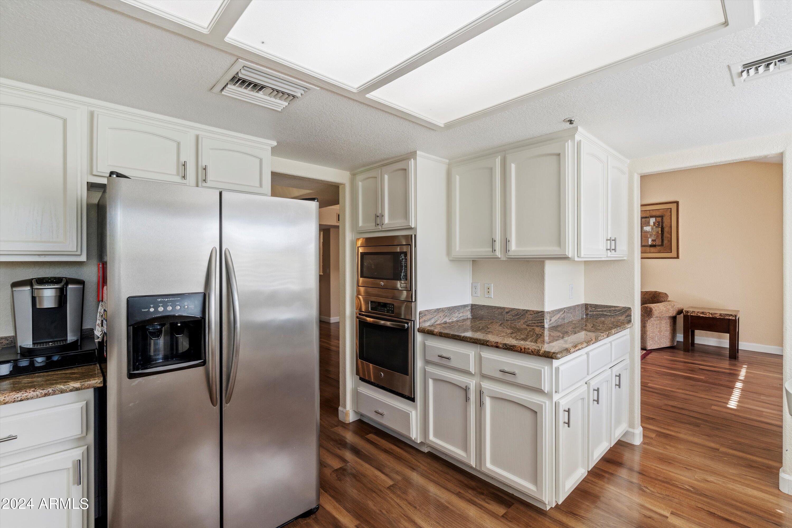 10505 E Cinnabar Avenue