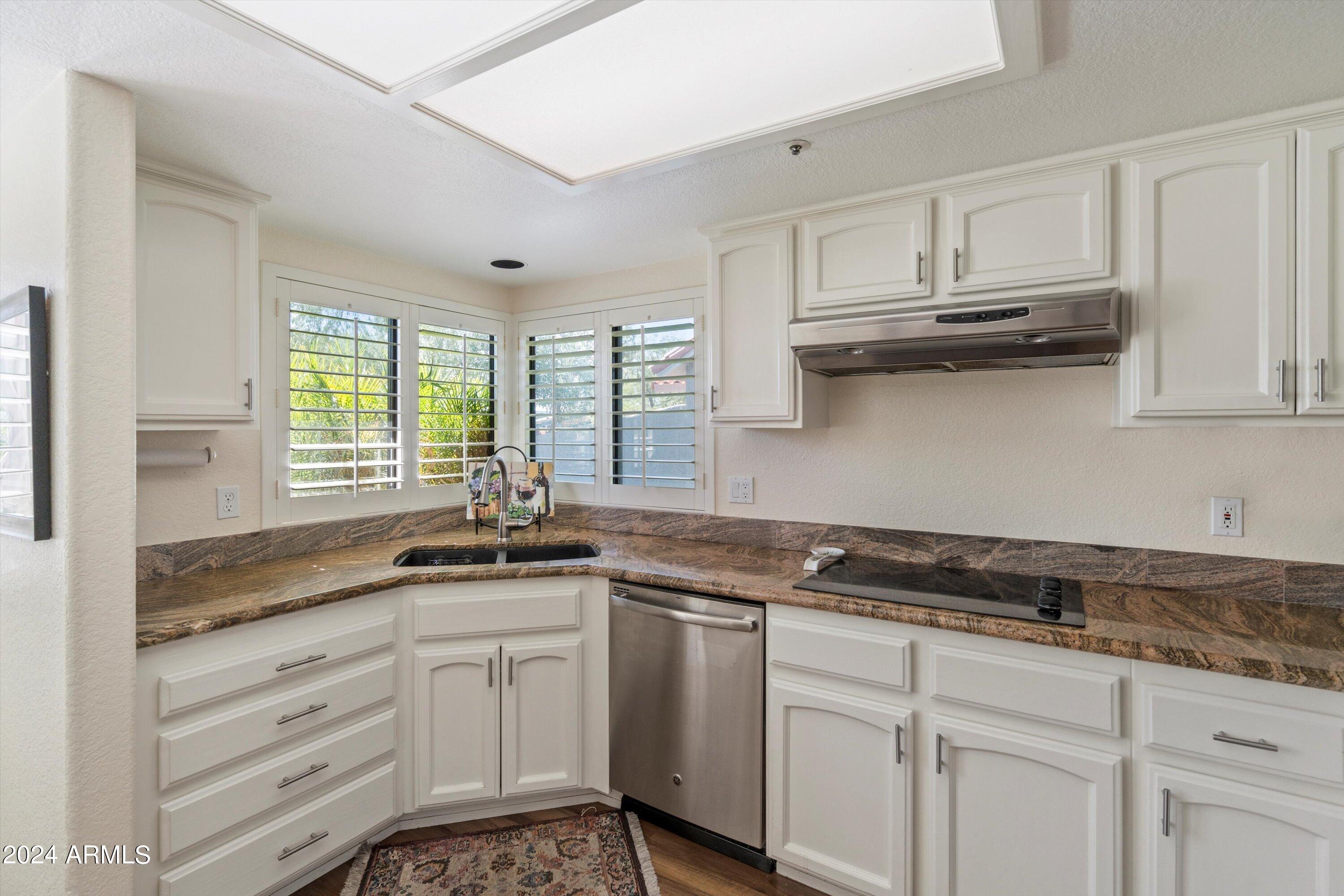 10505 E Cinnabar Avenue