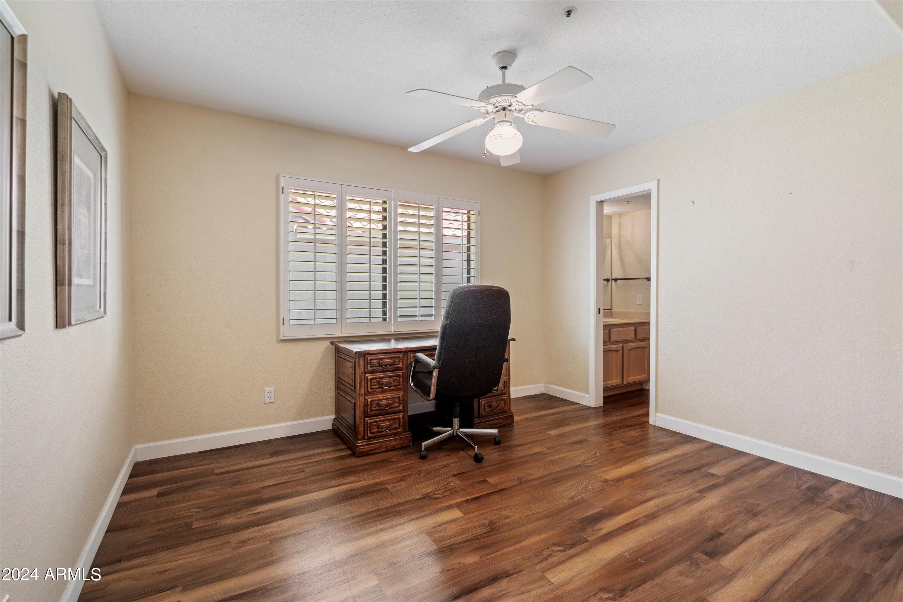 10505 E Cinnabar Avenue