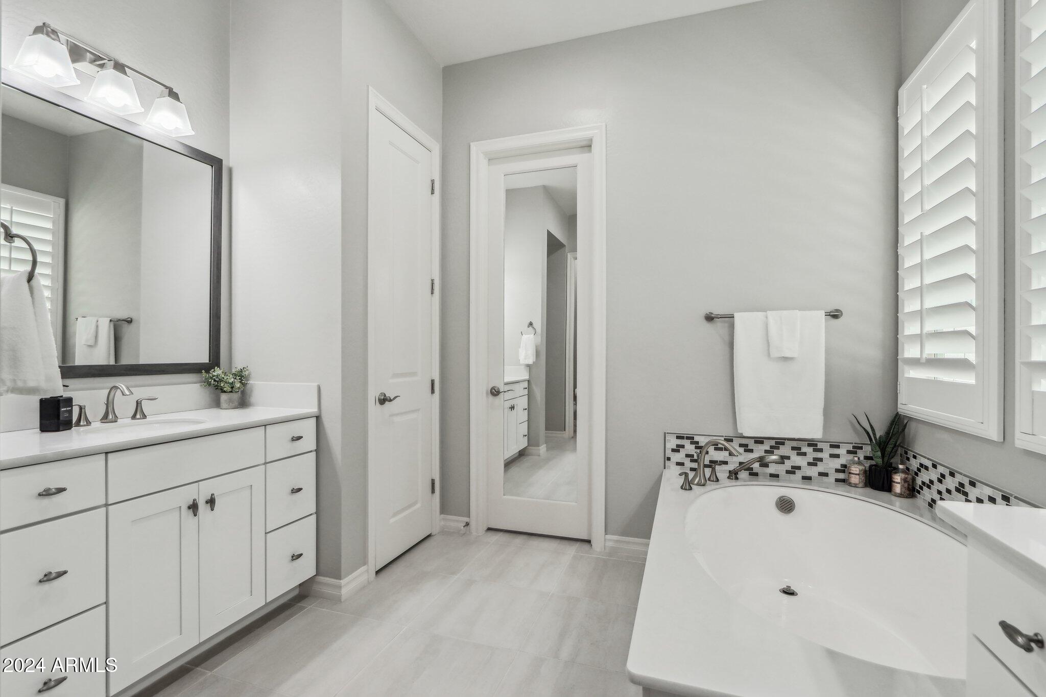 4448 E SKOUSEN Street