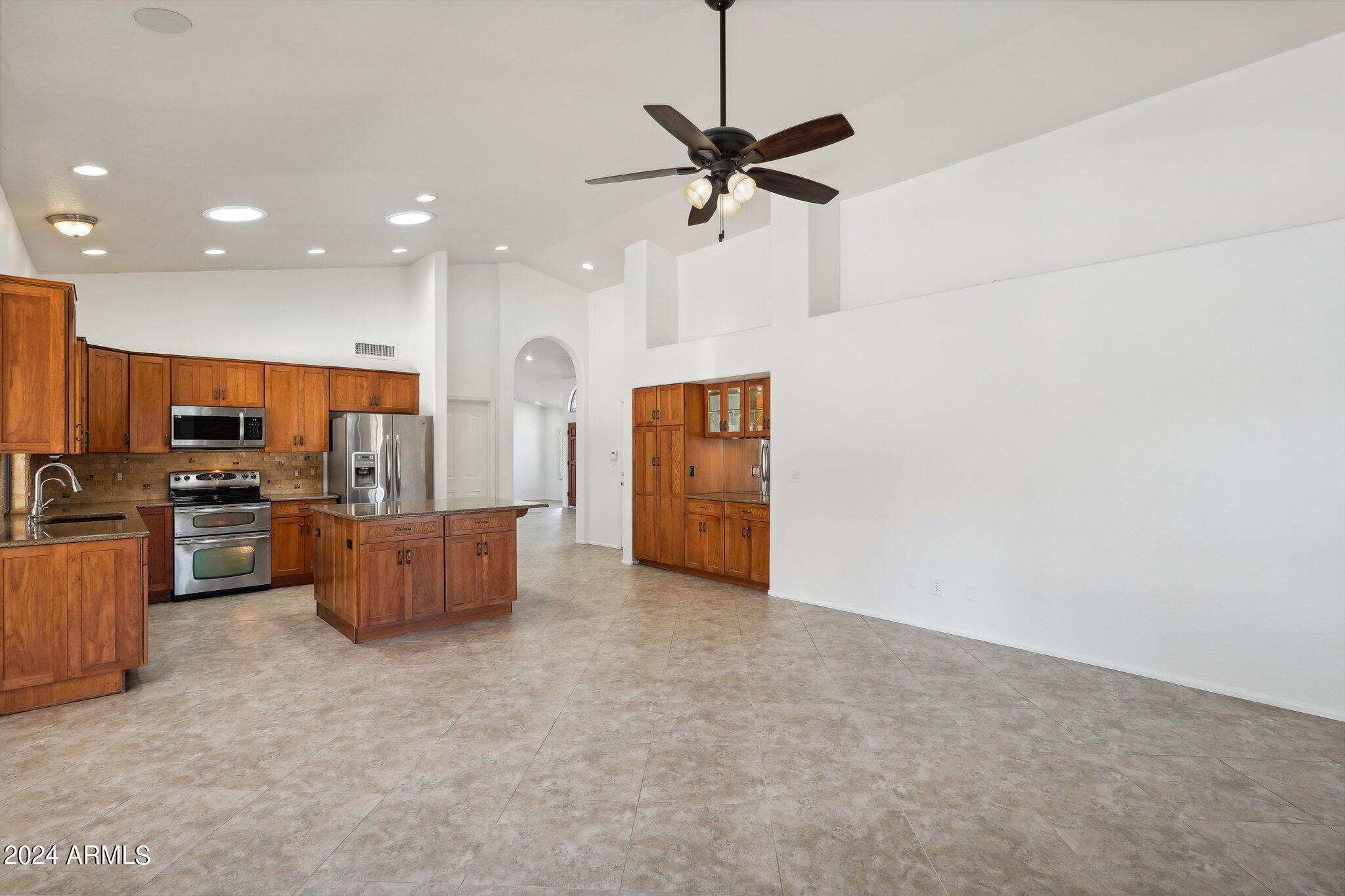 419 W STACEY Lane