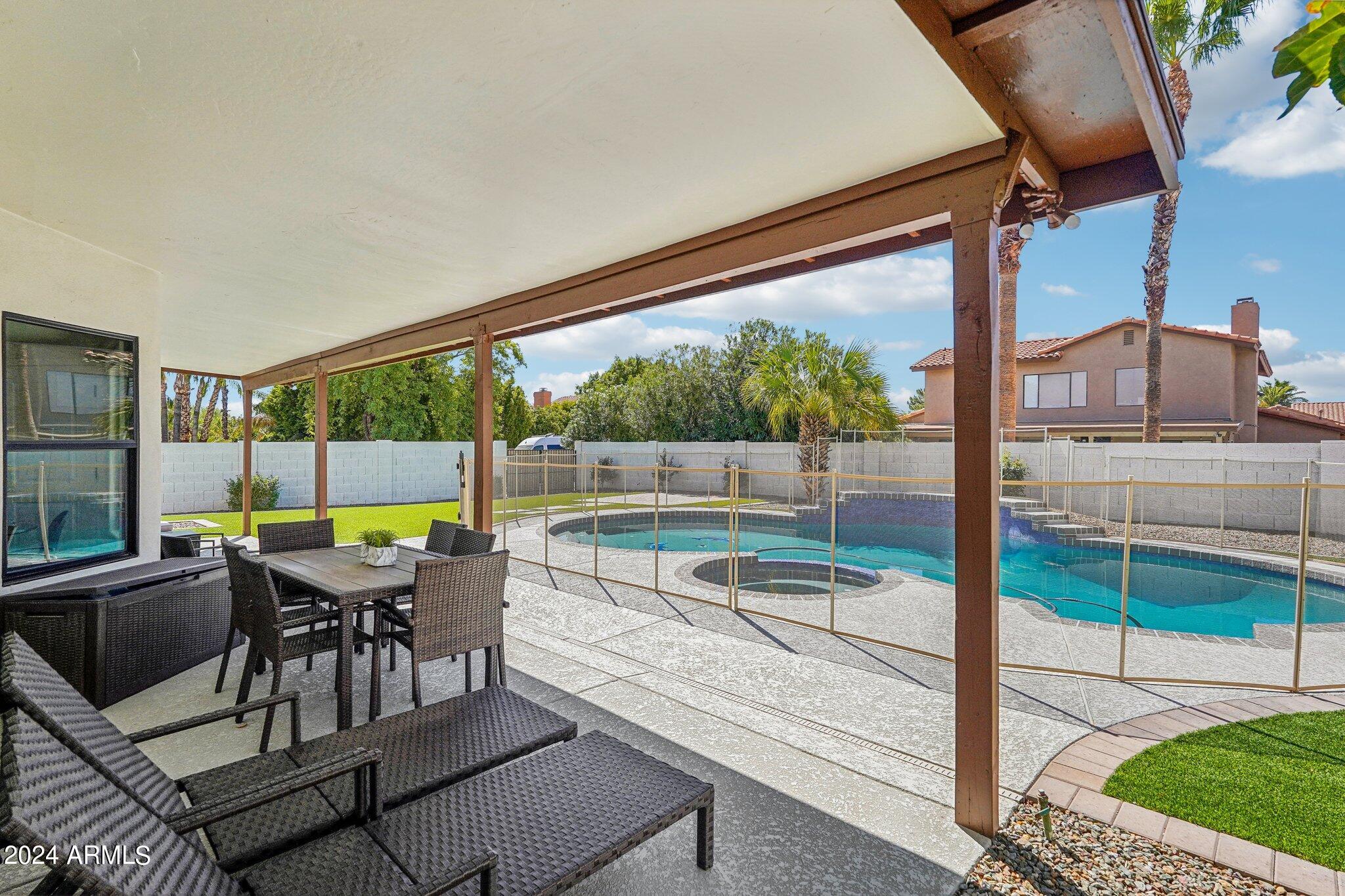 5347 E MICHELLE Drive