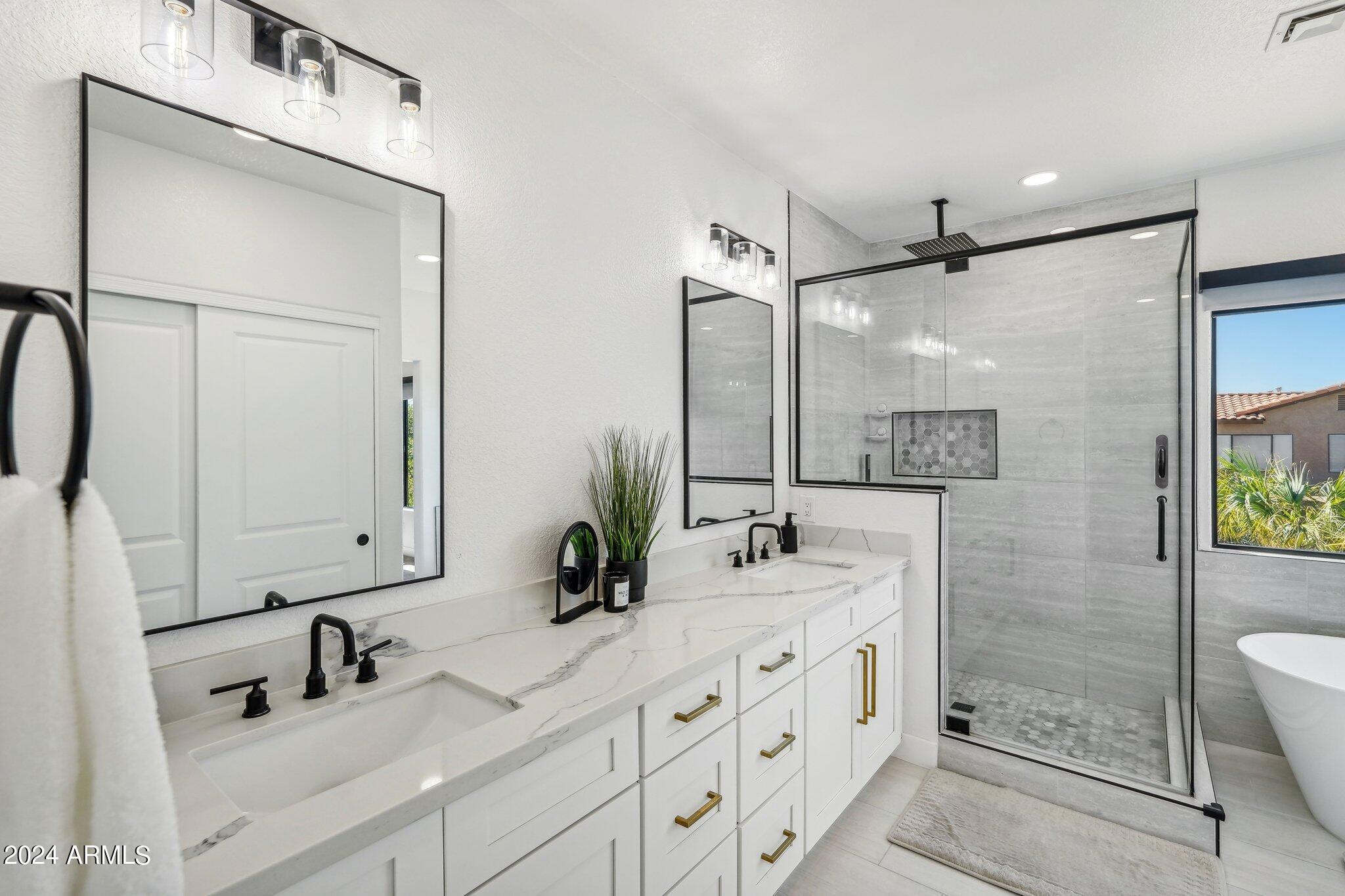 5347 E MICHELLE Drive