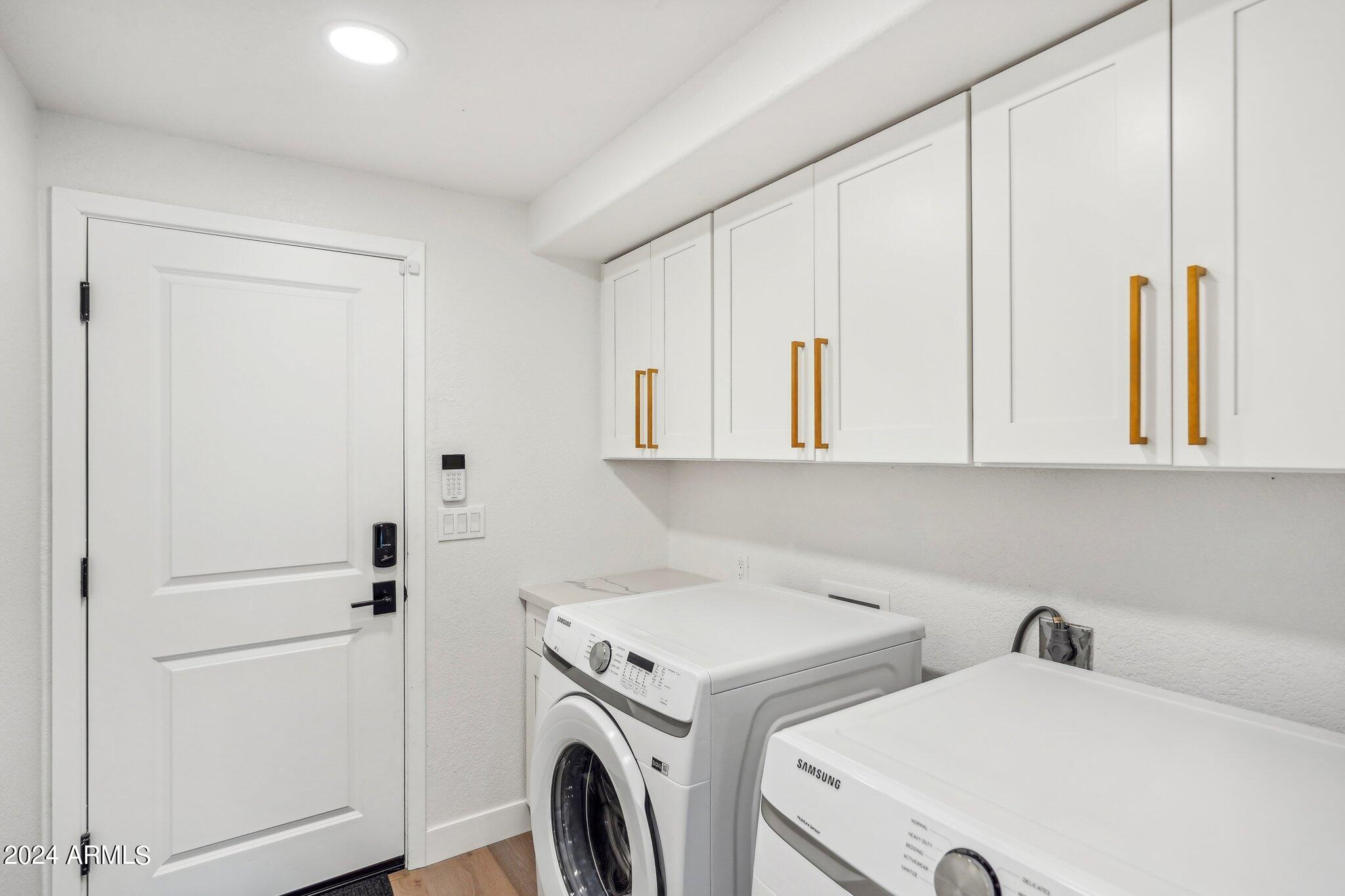 5347 E MICHELLE Drive