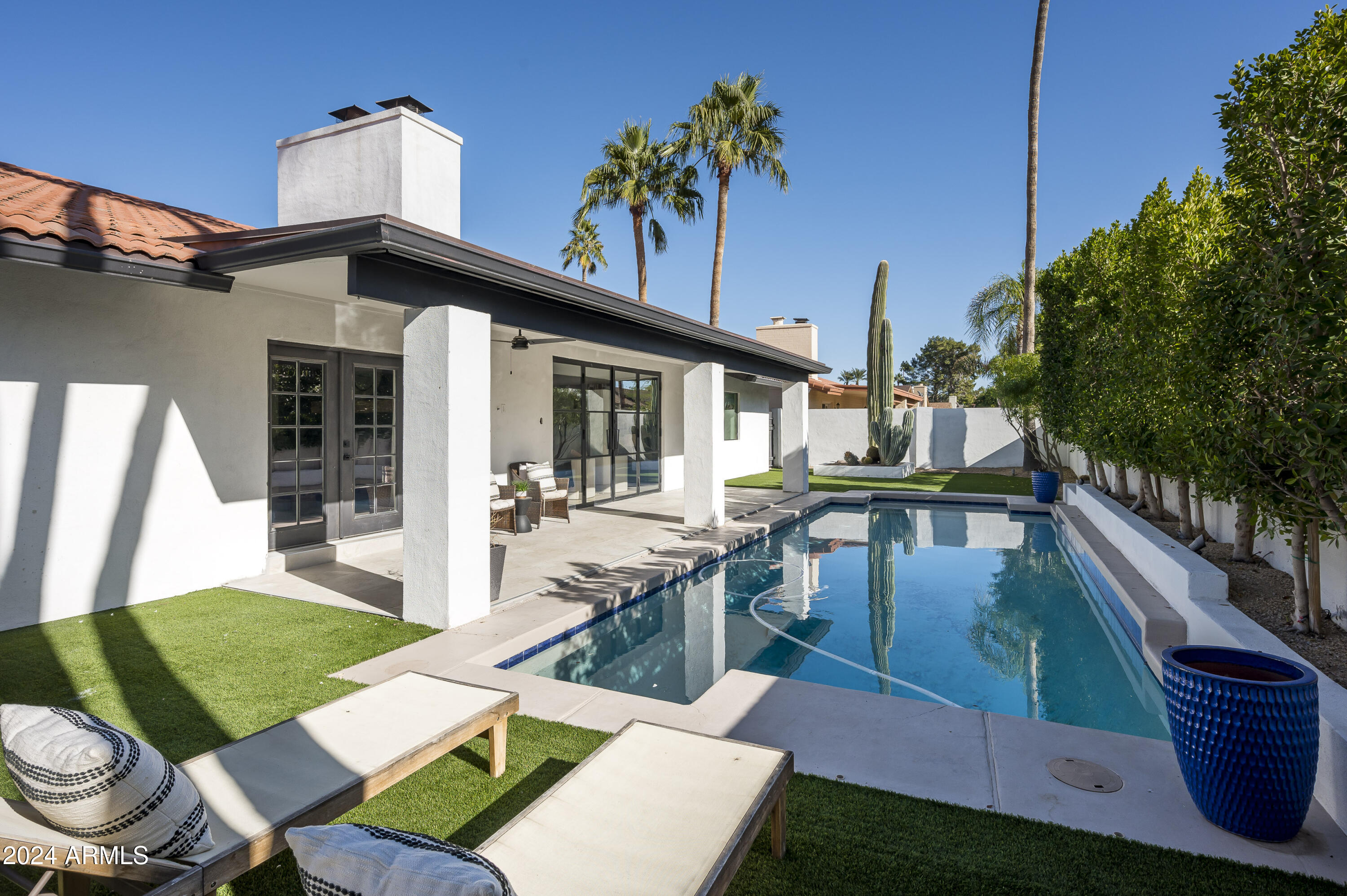 8507 E Vía De La Escuela --