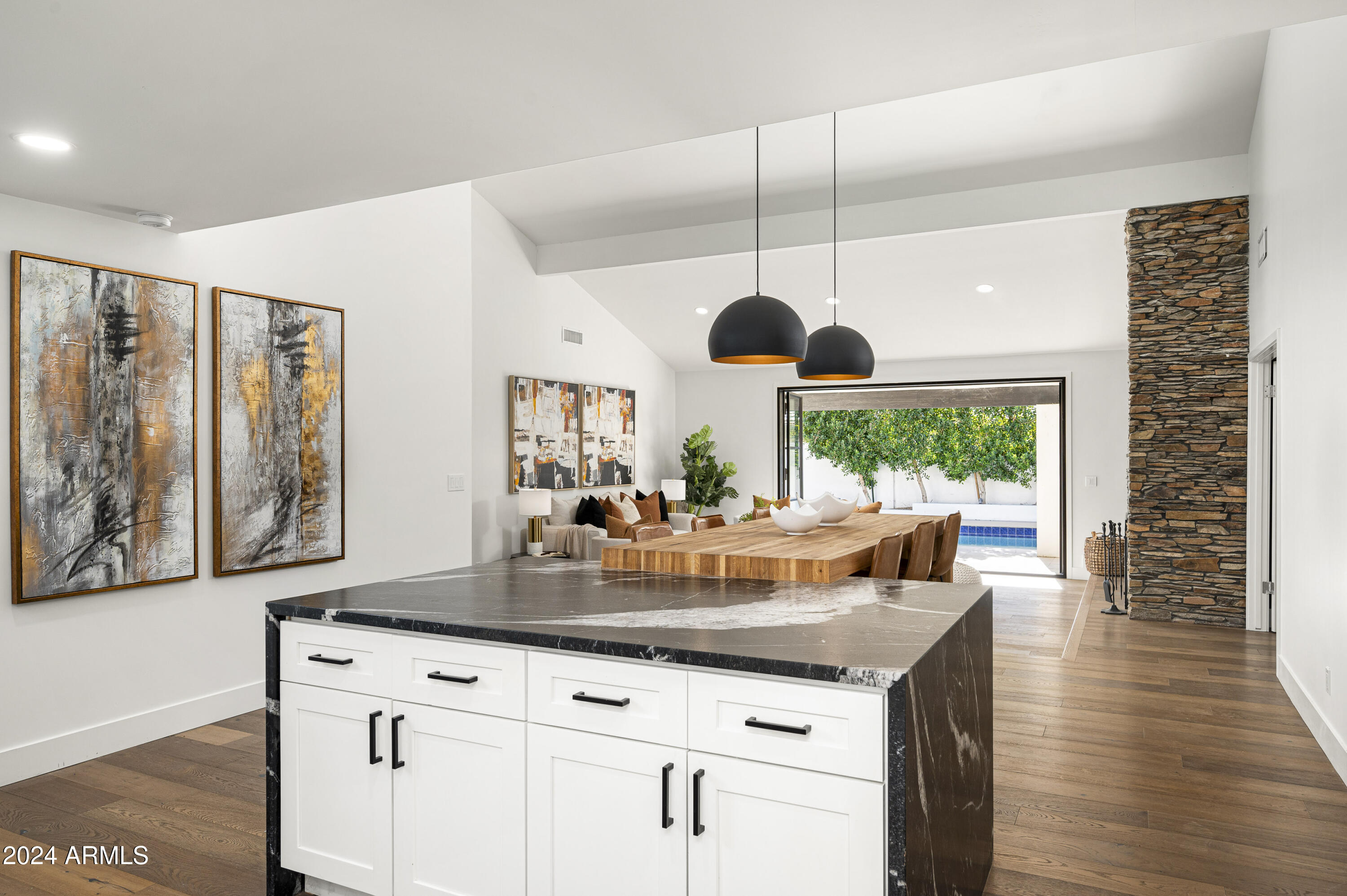 8507 E Vía De La Escuela --