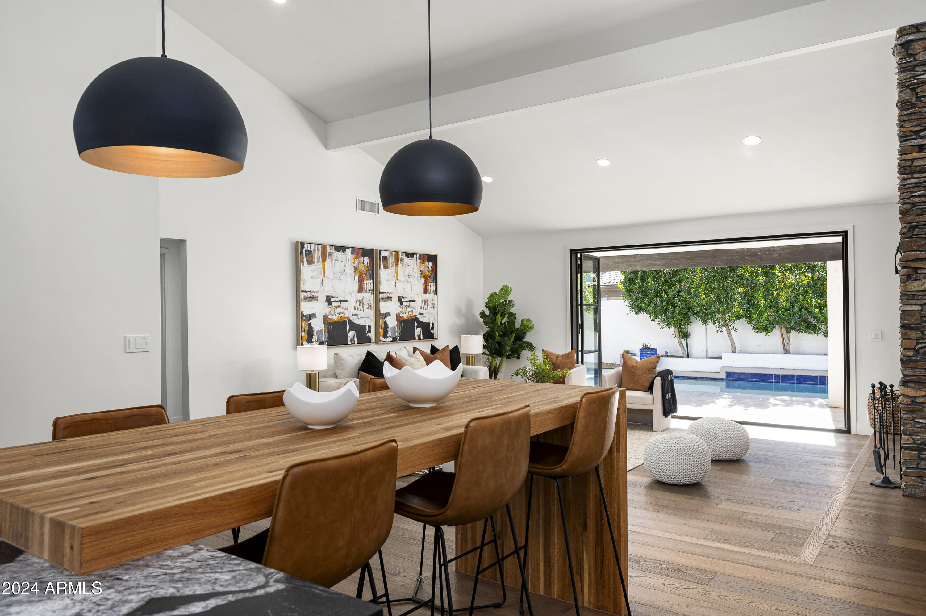 8507 E Vía De La Escuela --