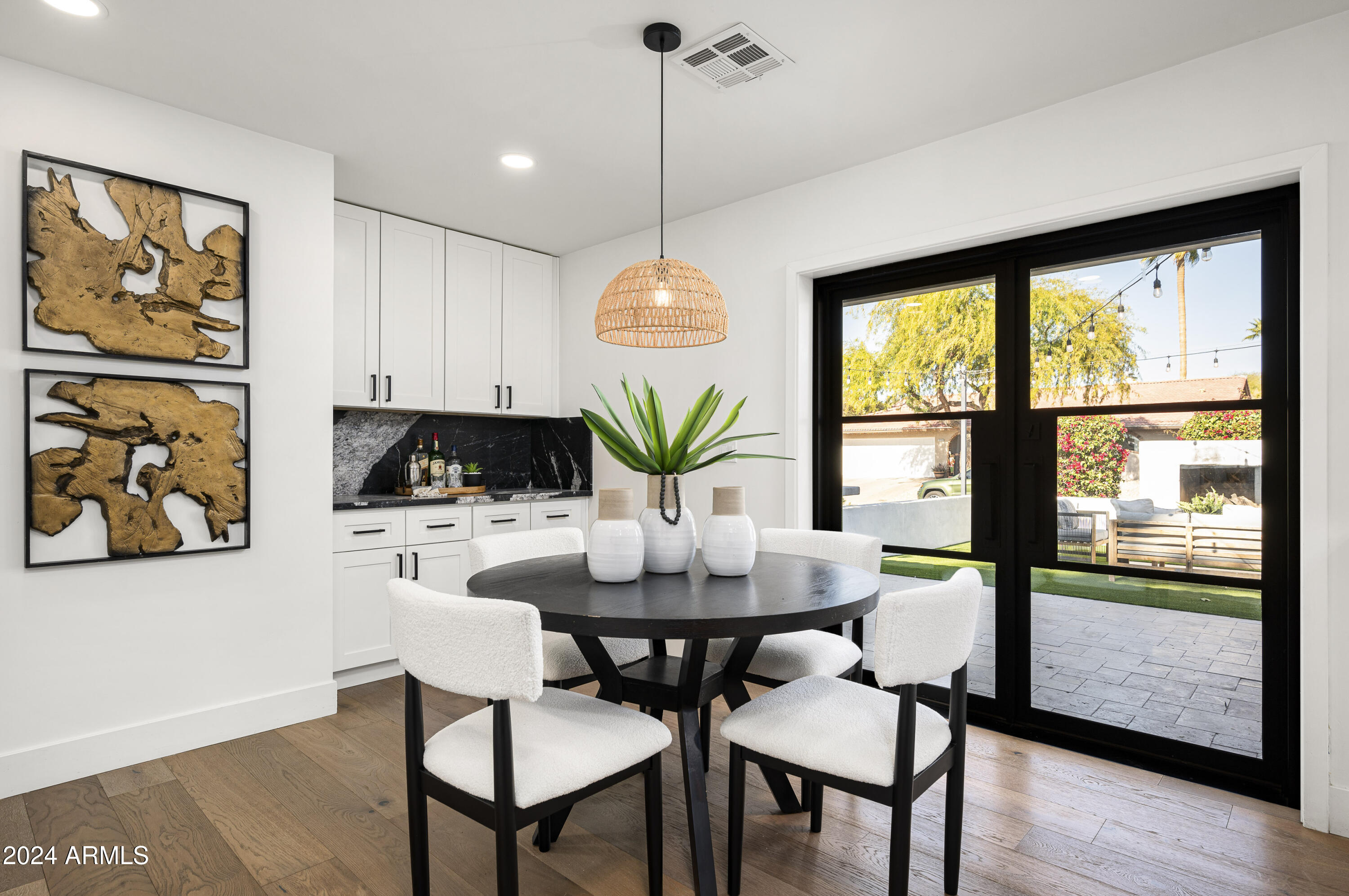 8507 E Vía De La Escuela --