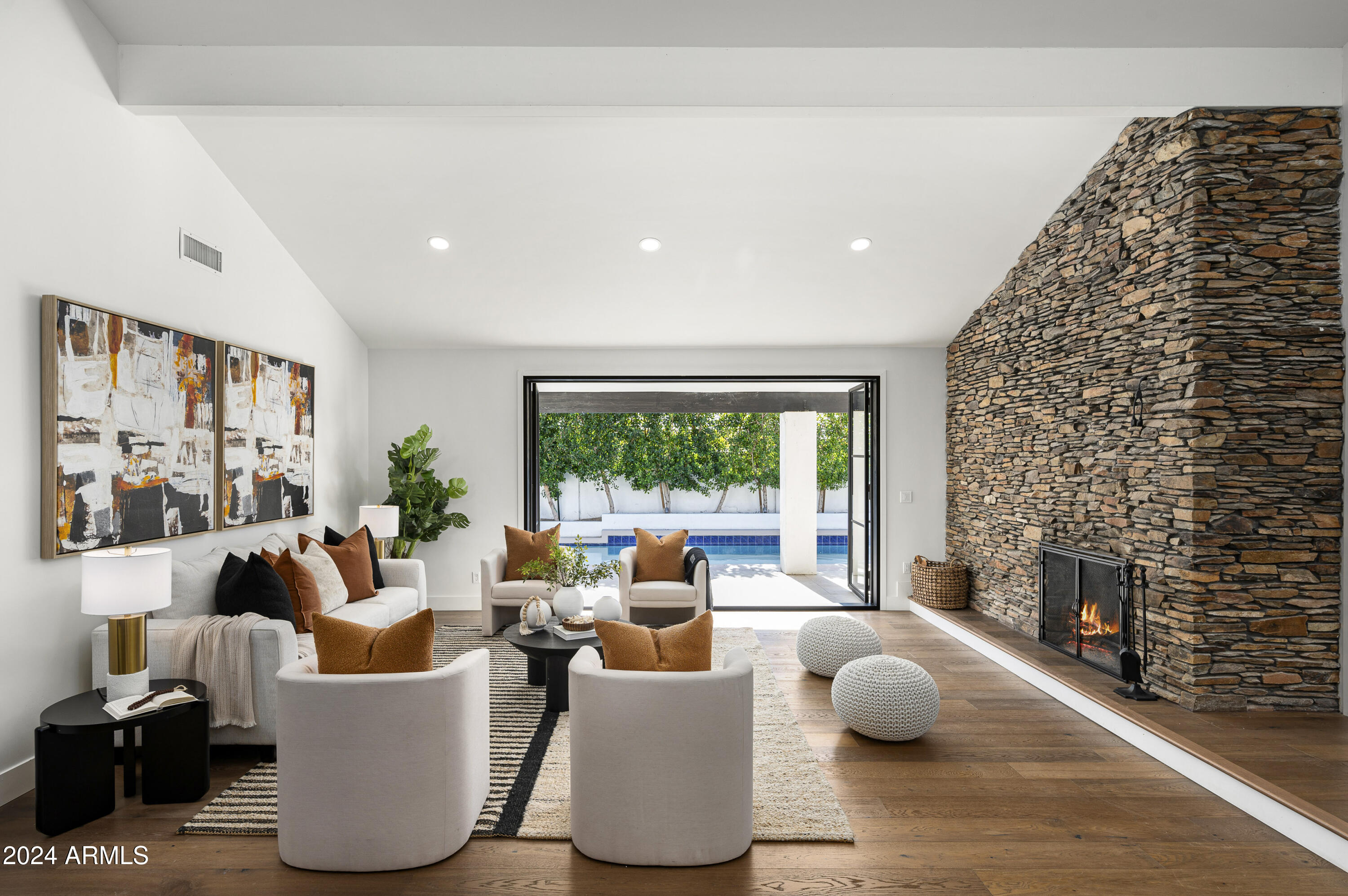 8507 E Vía De La Escuela --