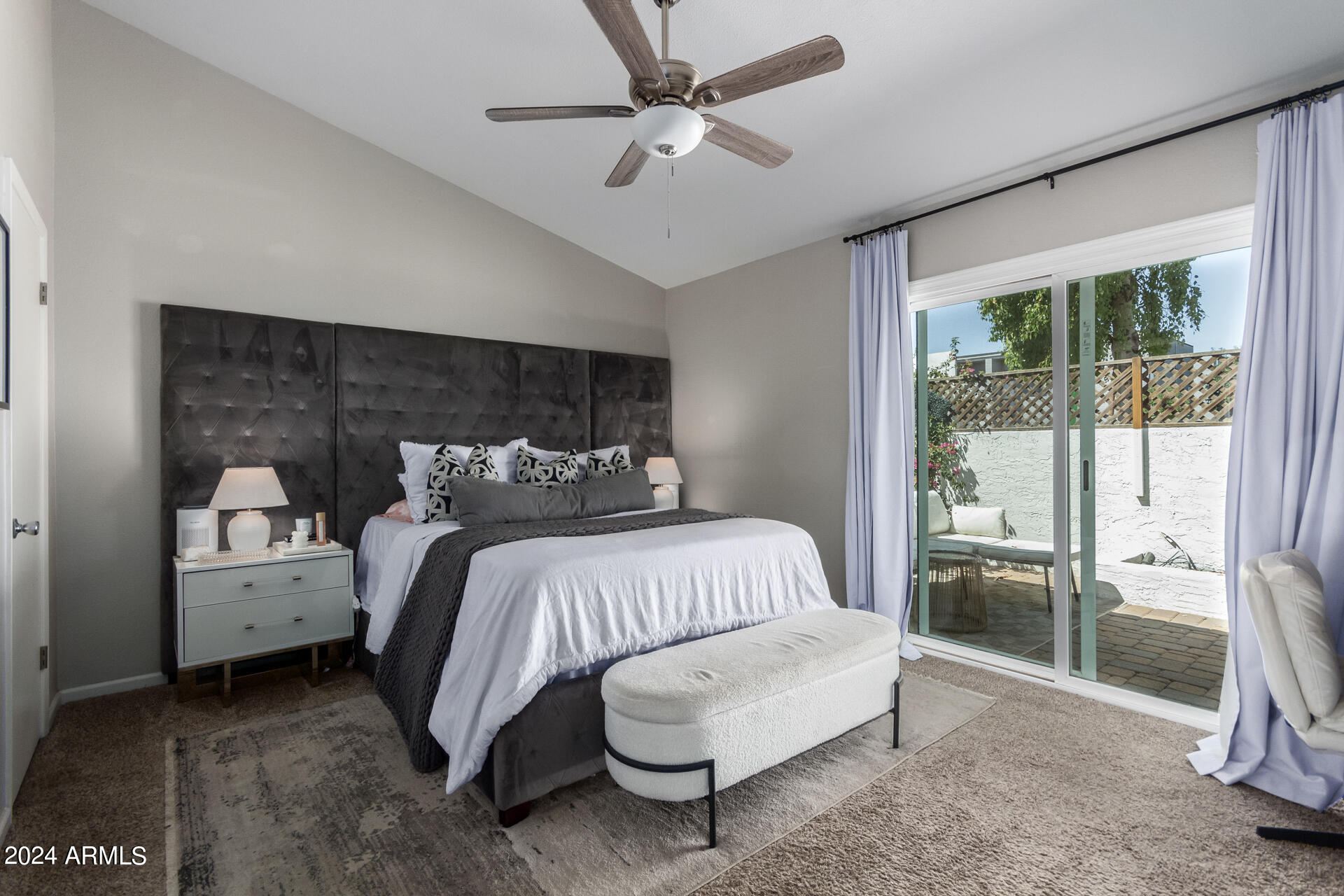 4916 E EDGEMONT Avenue