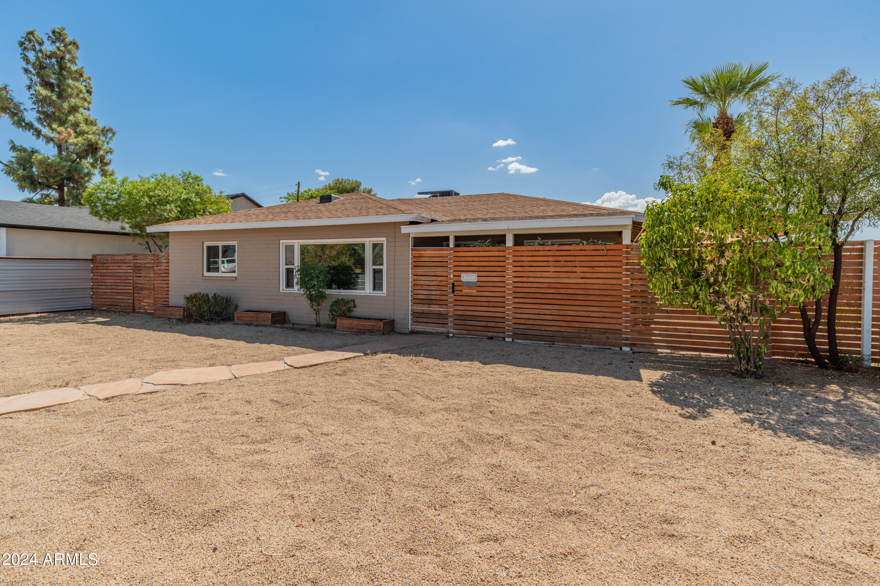 2801 E OSBORN Road