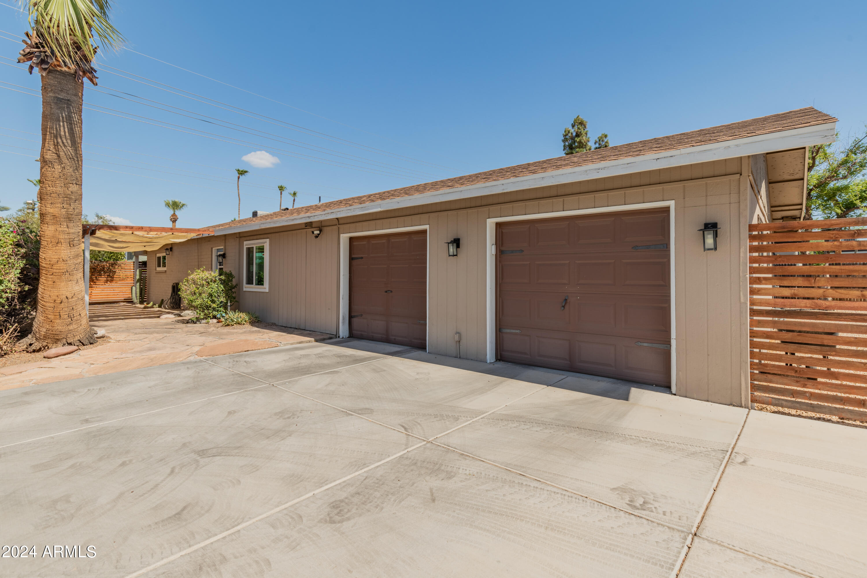 2801 E OSBORN Road