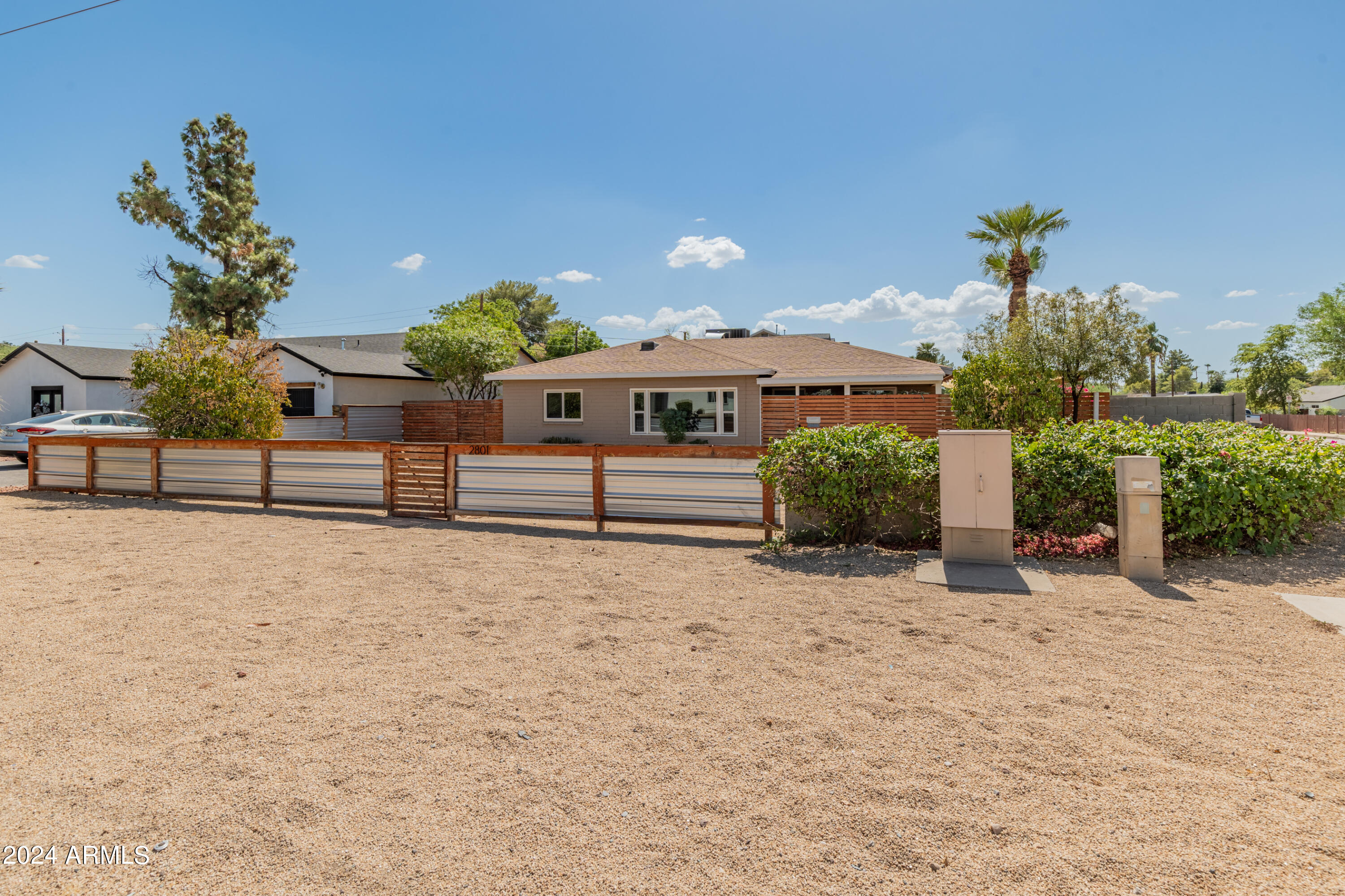 2801 E OSBORN Road
