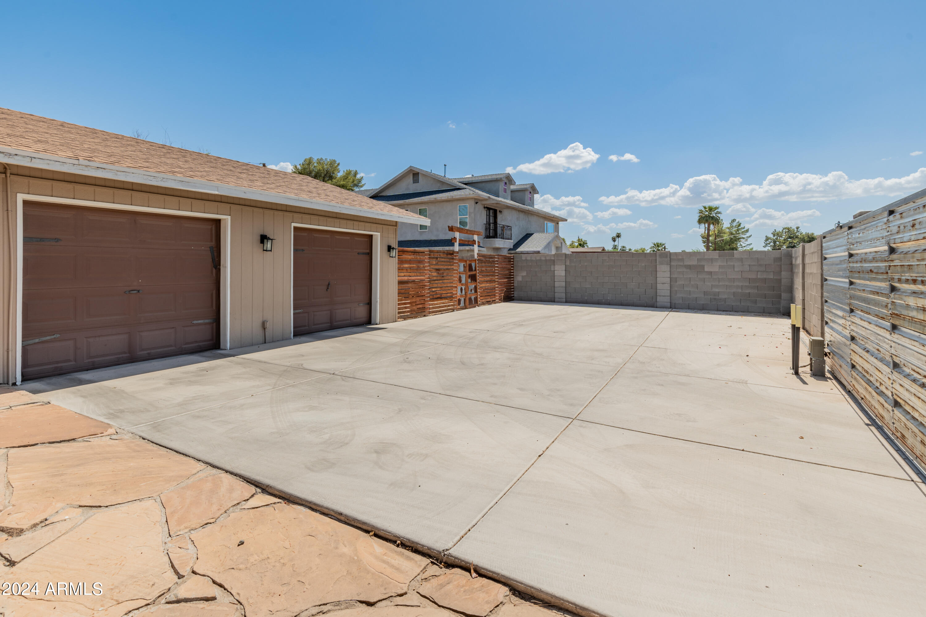 2801 E OSBORN Road