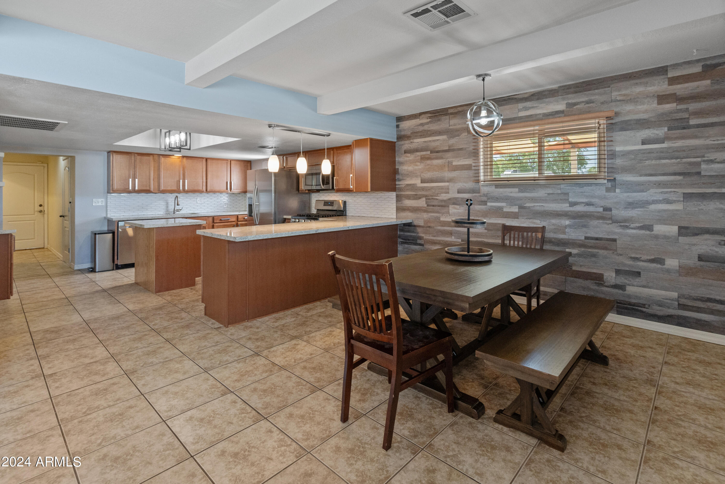 2801 E OSBORN Road