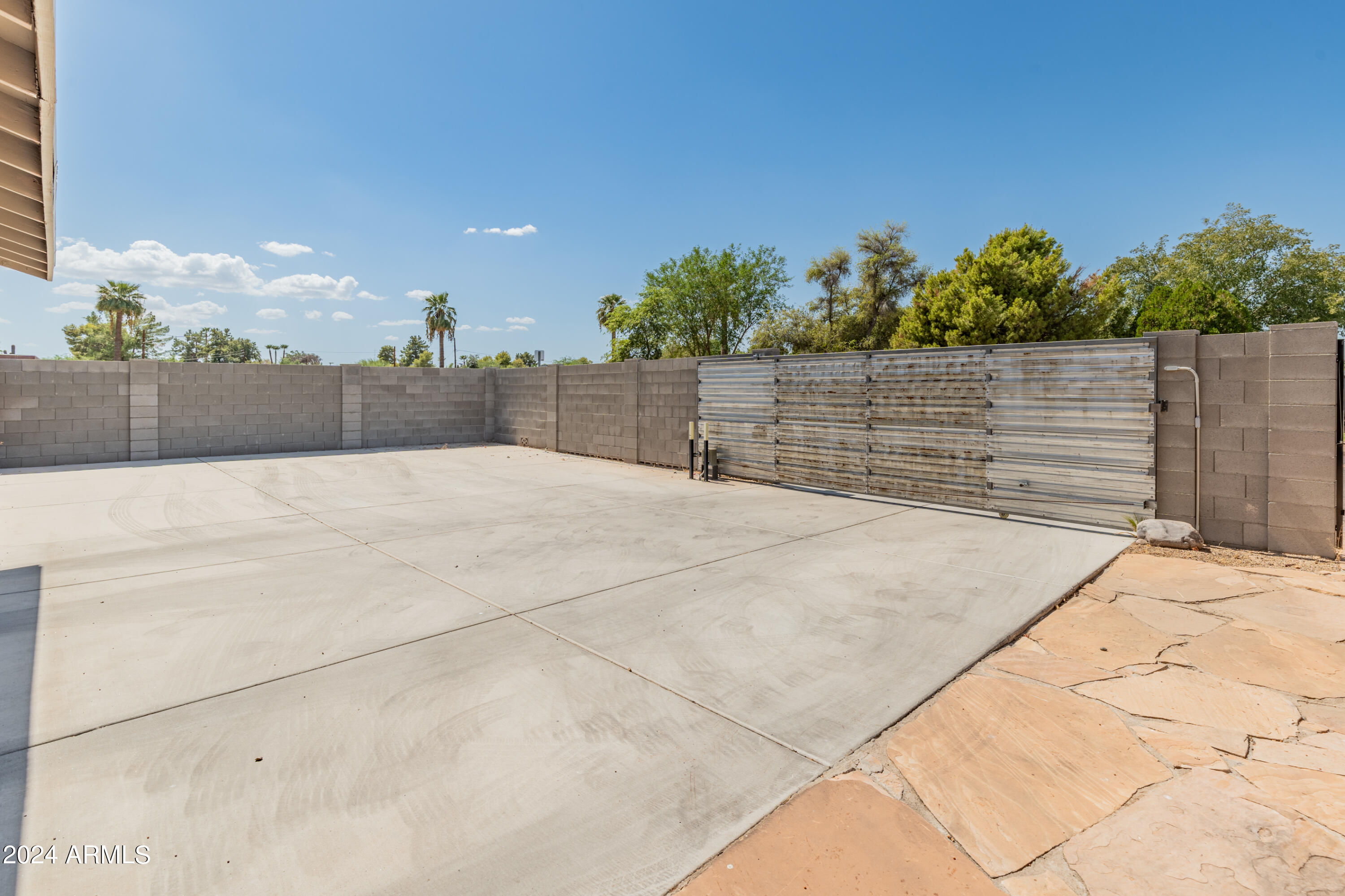 2801 E OSBORN Road