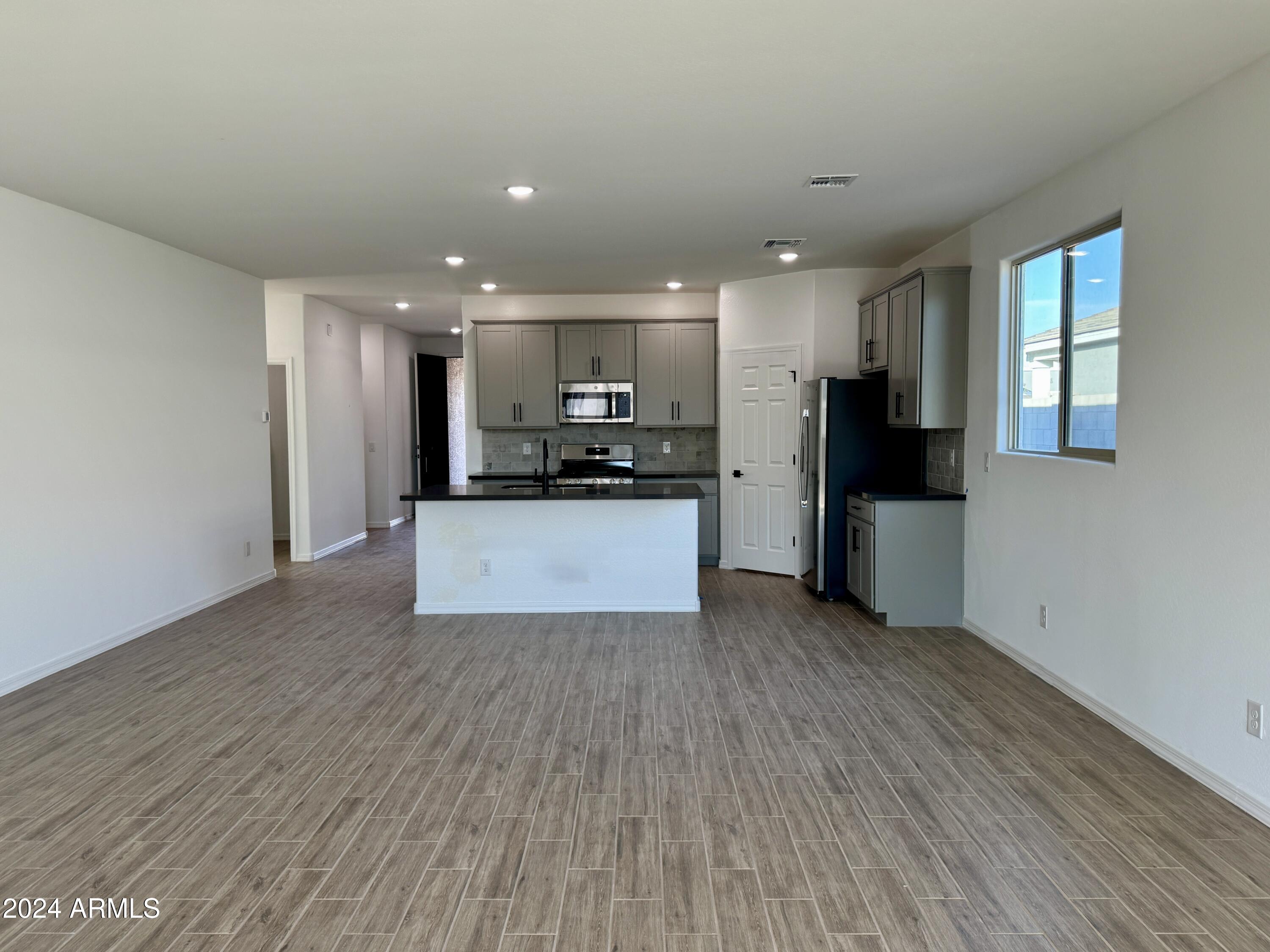 5541 W SUMMERSIDE Road