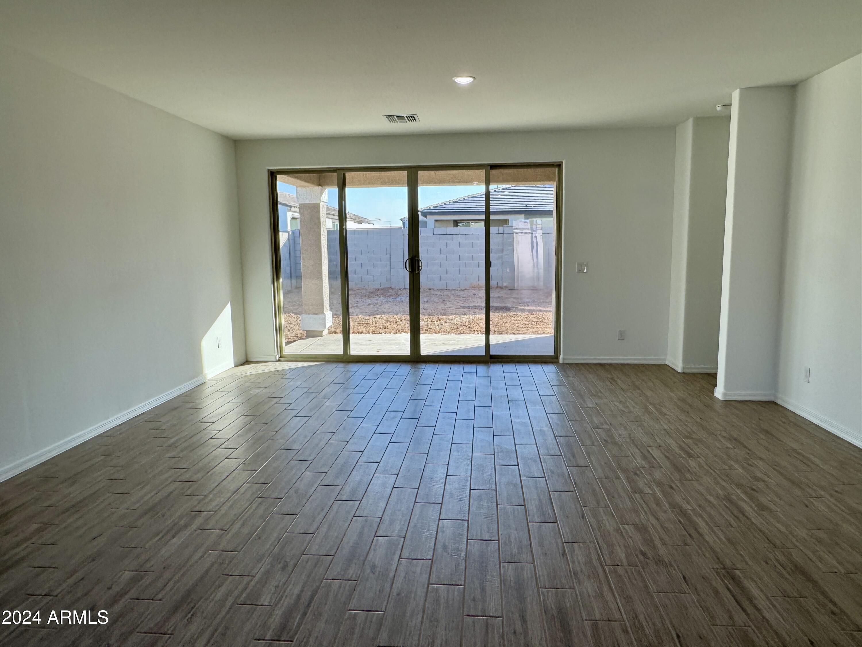 5541 W SUMMERSIDE Road