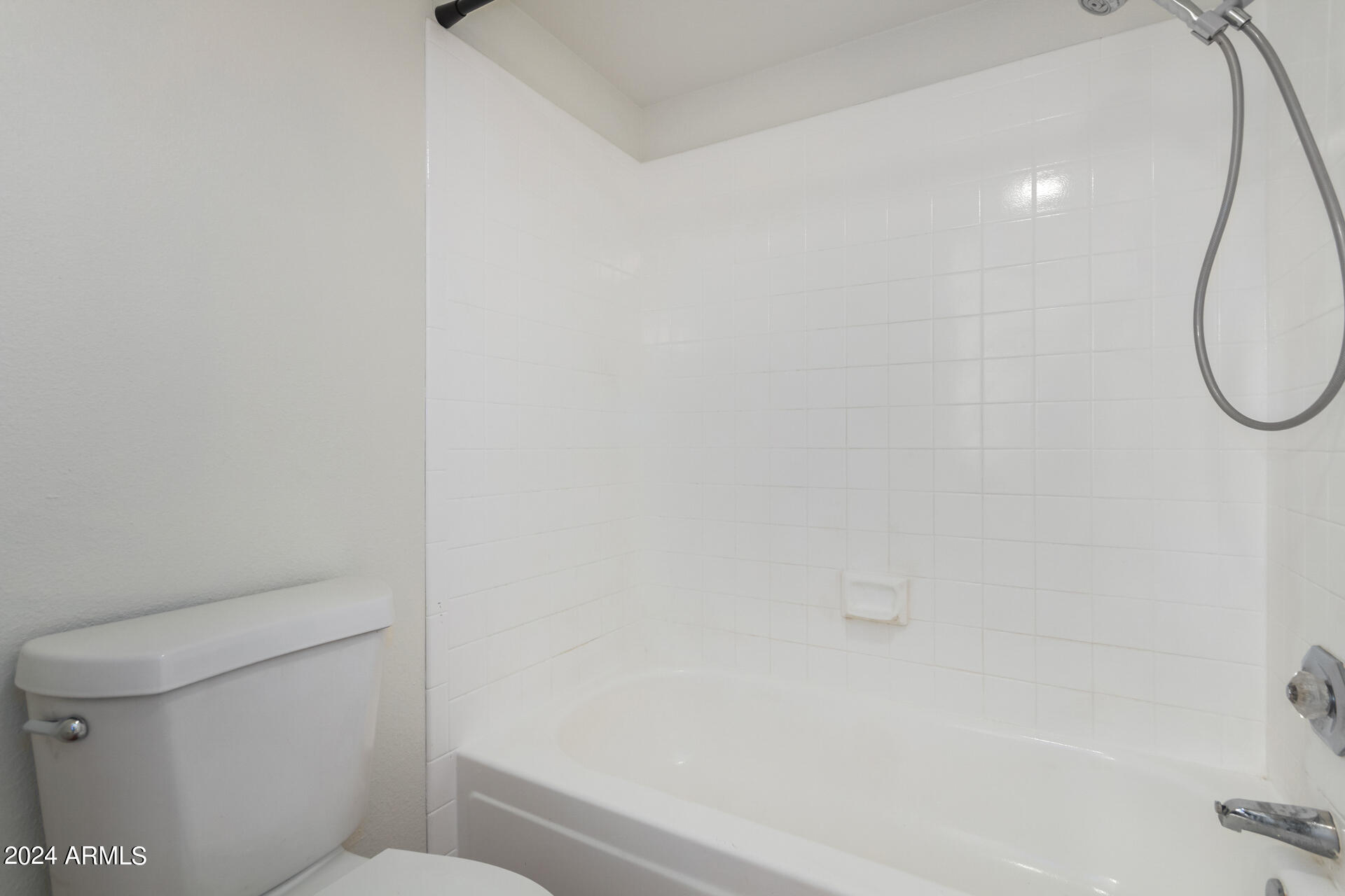 2625 E INDIAN SCHOOL Road # 140