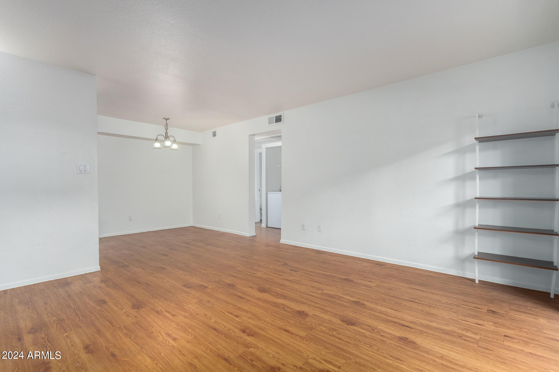 2625 E INDIAN SCHOOL Road # 140