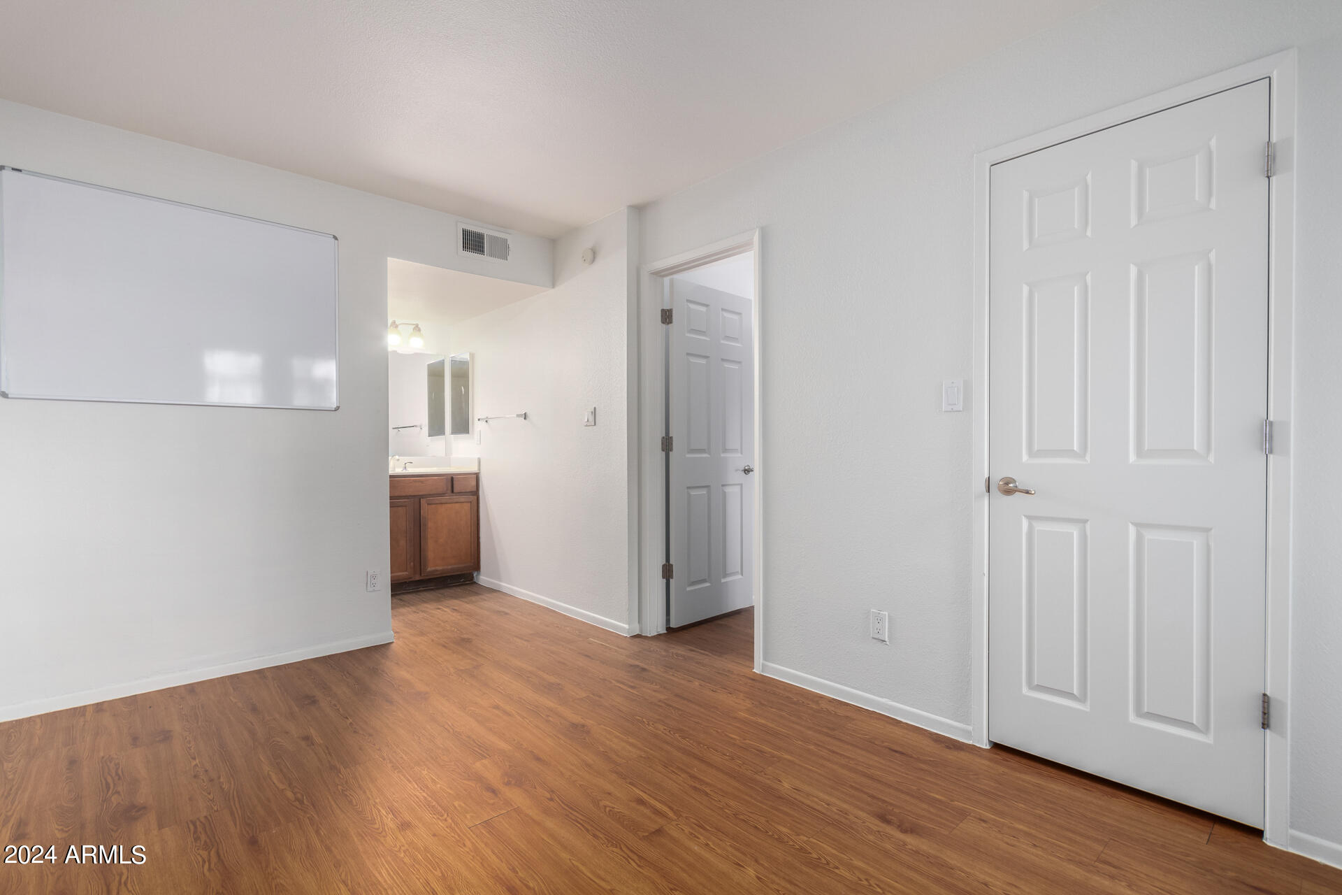 2625 E INDIAN SCHOOL Road # 140