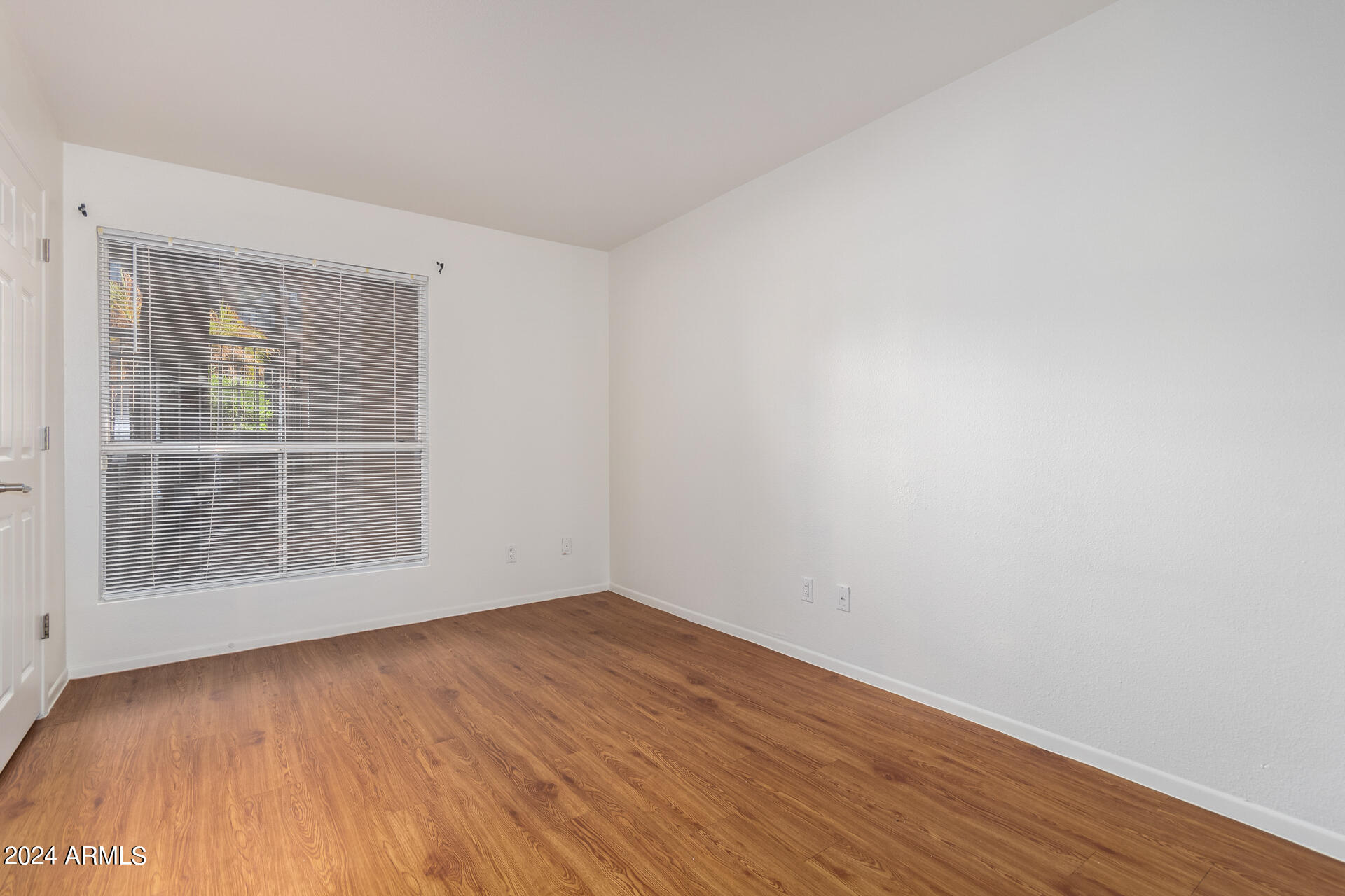 2625 E INDIAN SCHOOL Road # 140