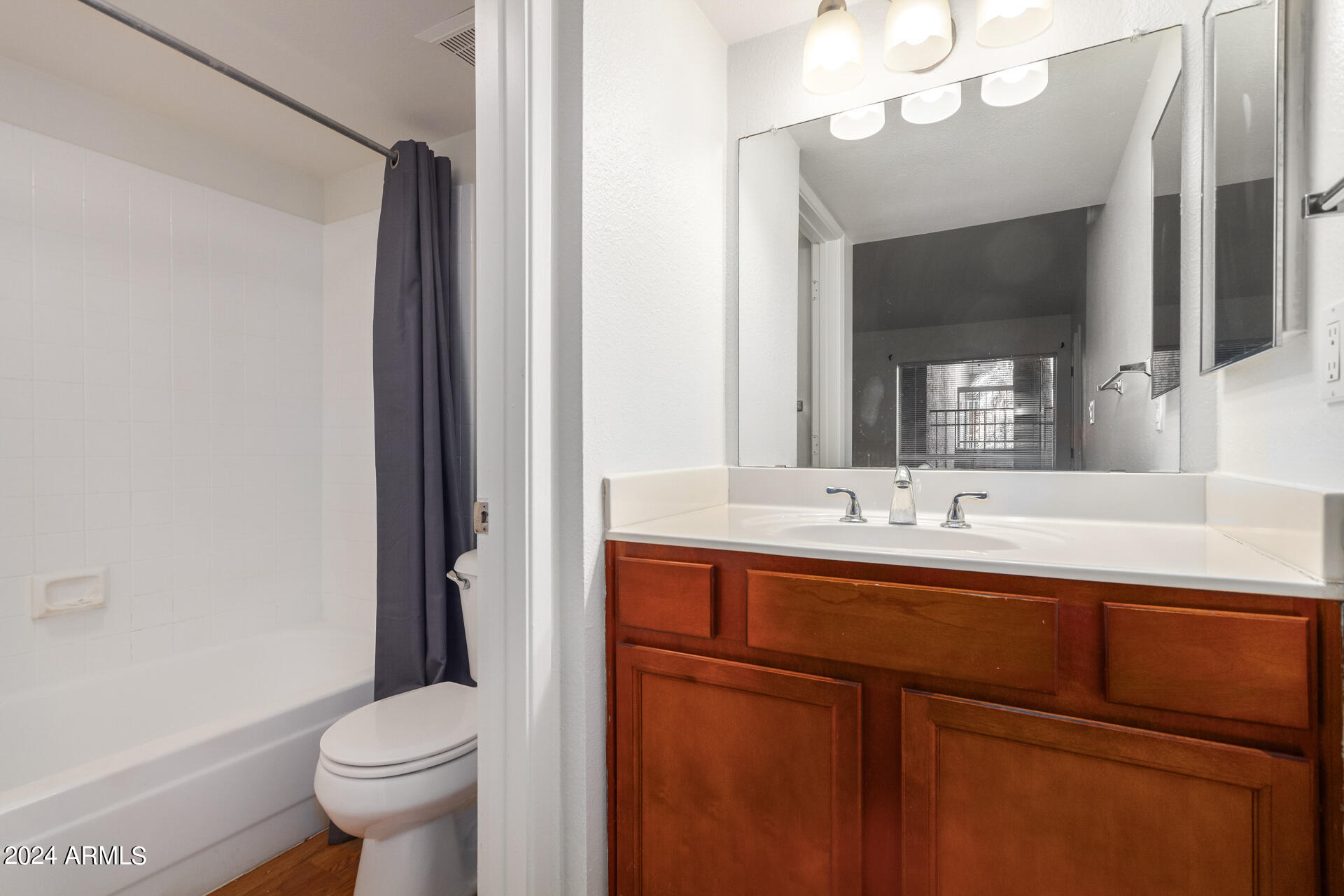 2625 E INDIAN SCHOOL Road # 140