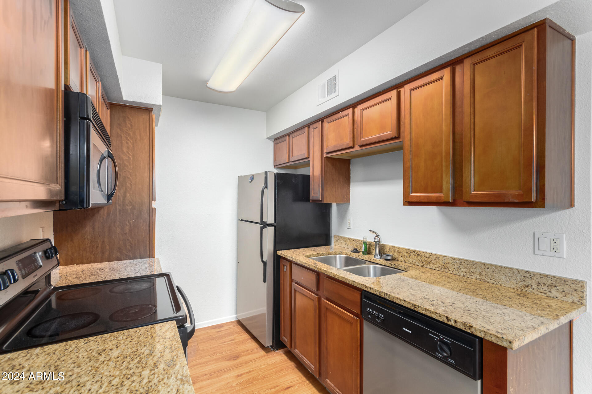 2625 E INDIAN SCHOOL Road # 140