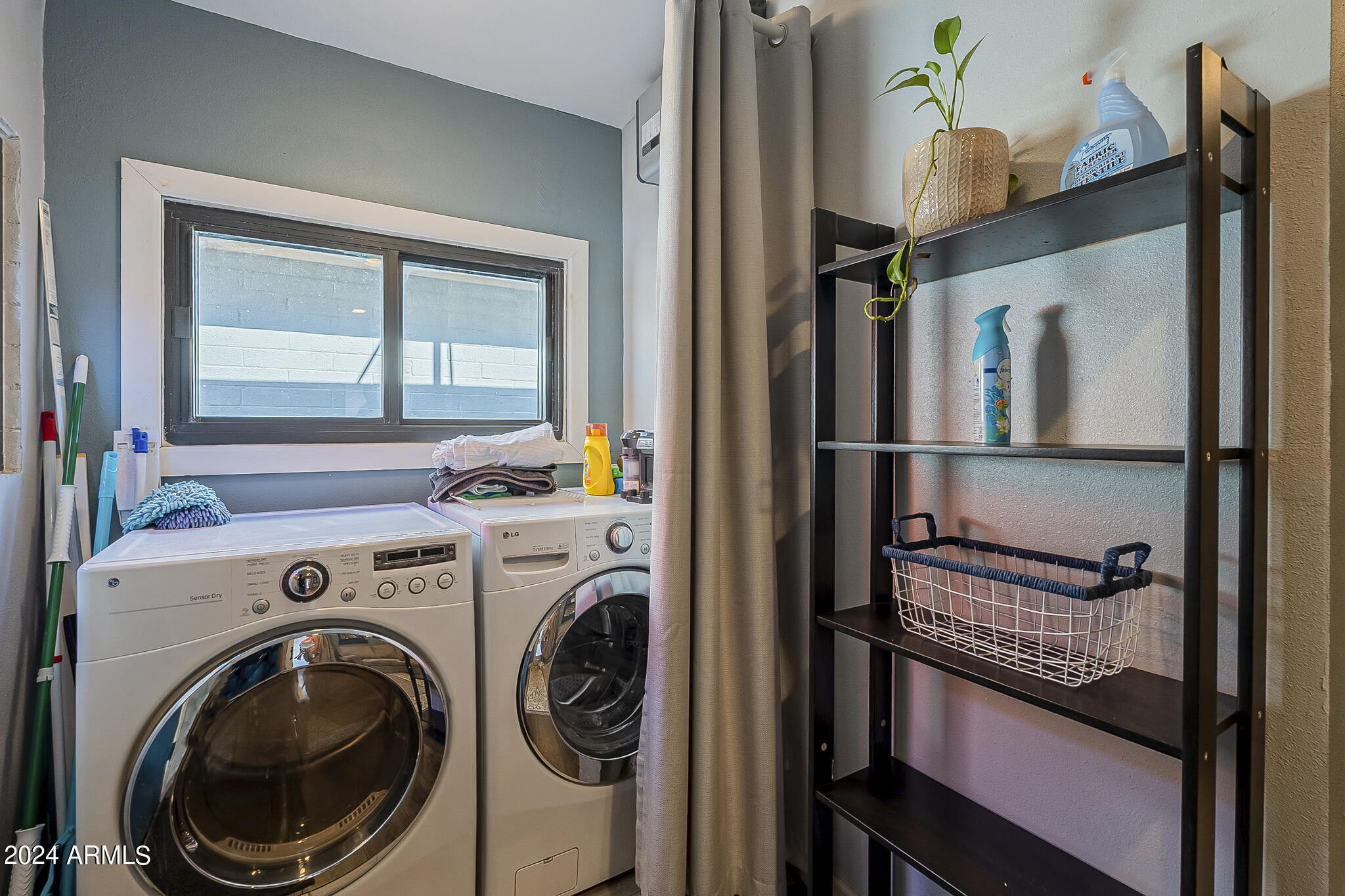 917 S MONTEZUMA Avenue