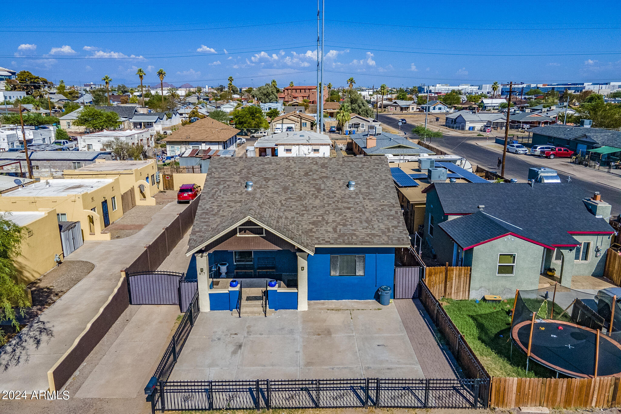 917 S MONTEZUMA Avenue