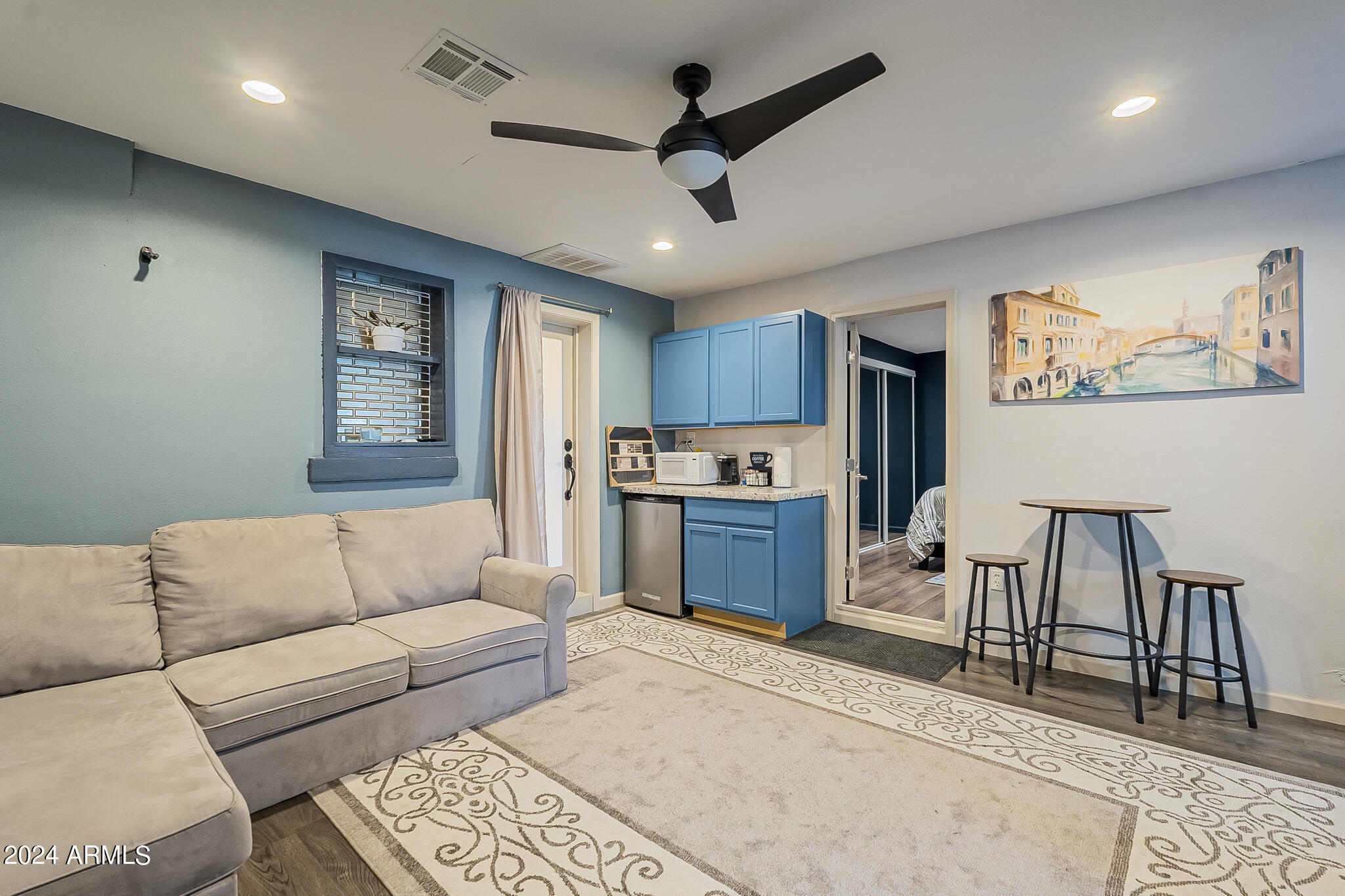 917 S MONTEZUMA Avenue