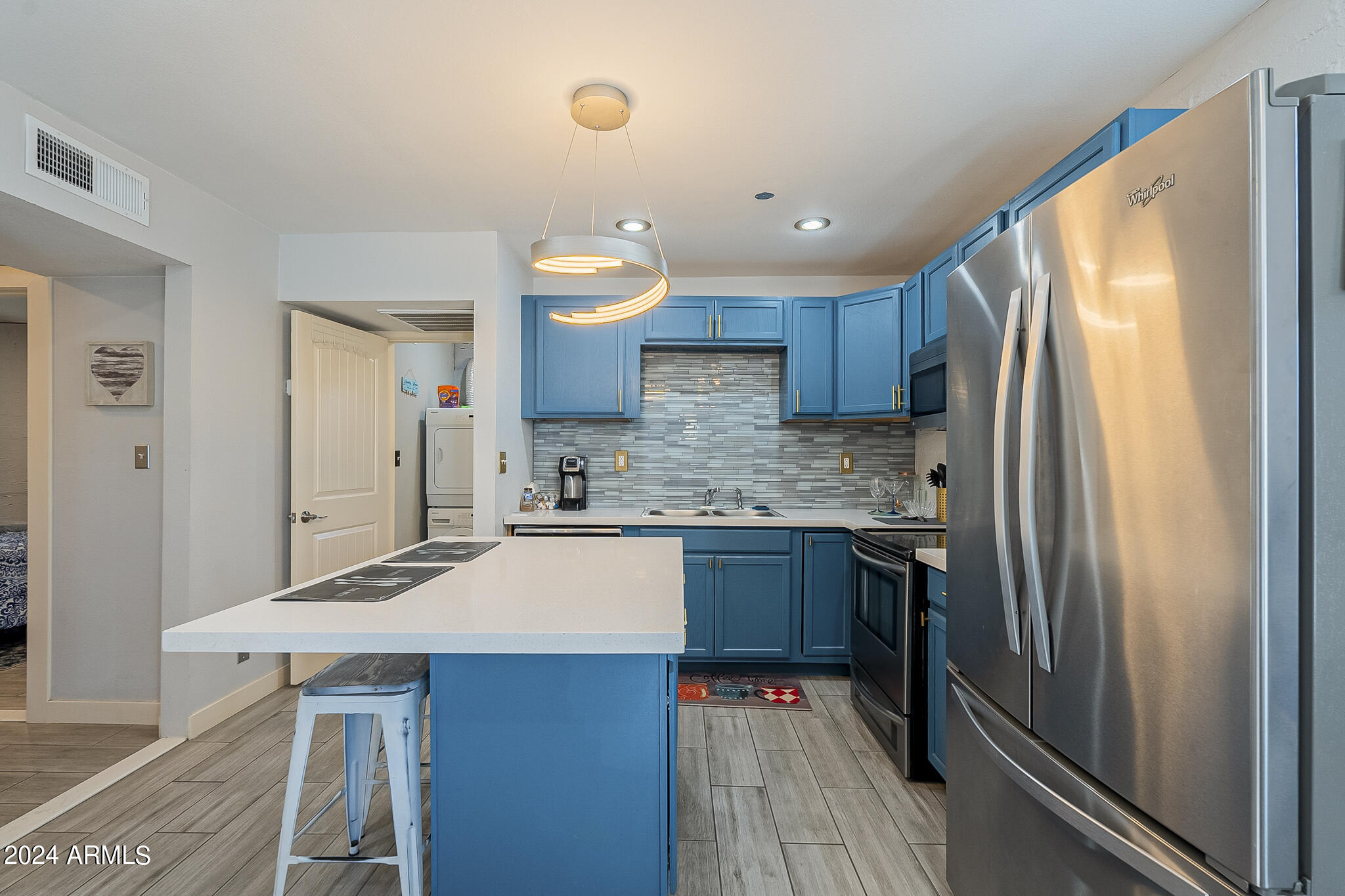 917 S MONTEZUMA Avenue