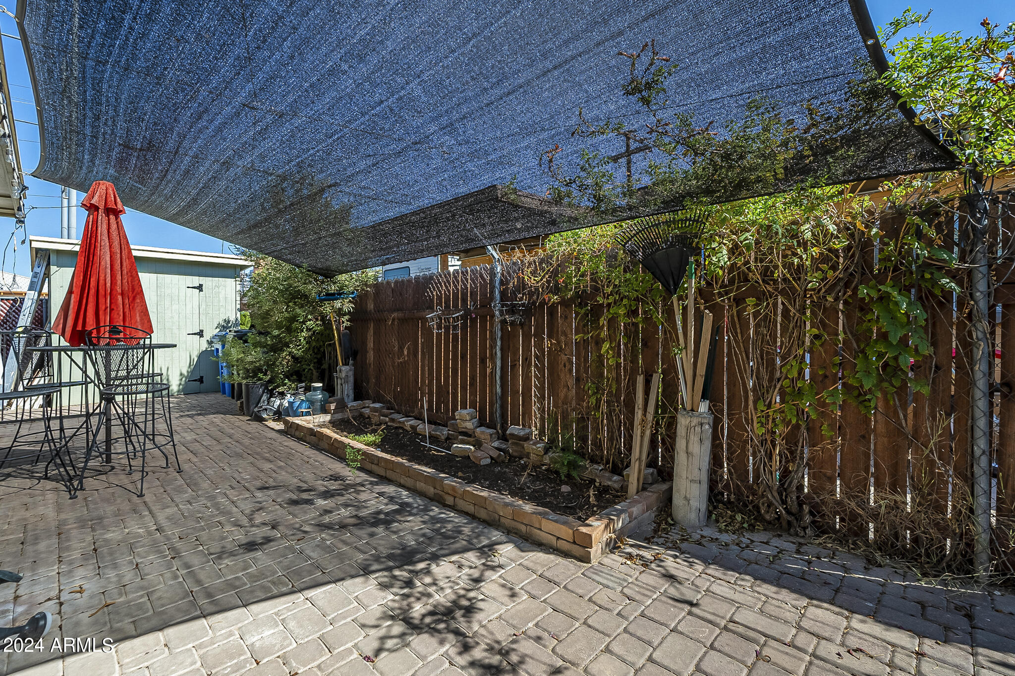 917 S MONTEZUMA Avenue