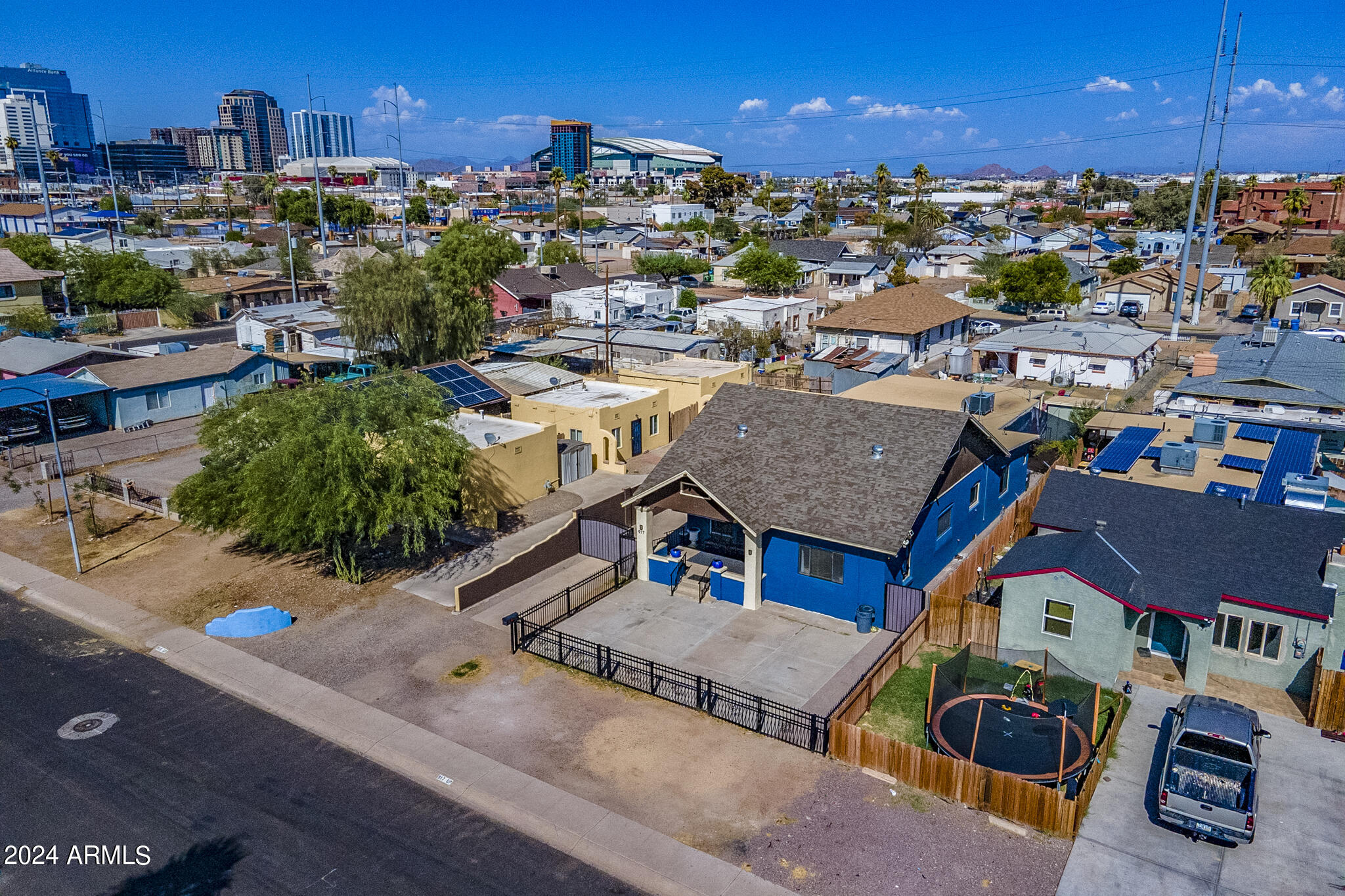 917 S MONTEZUMA Avenue