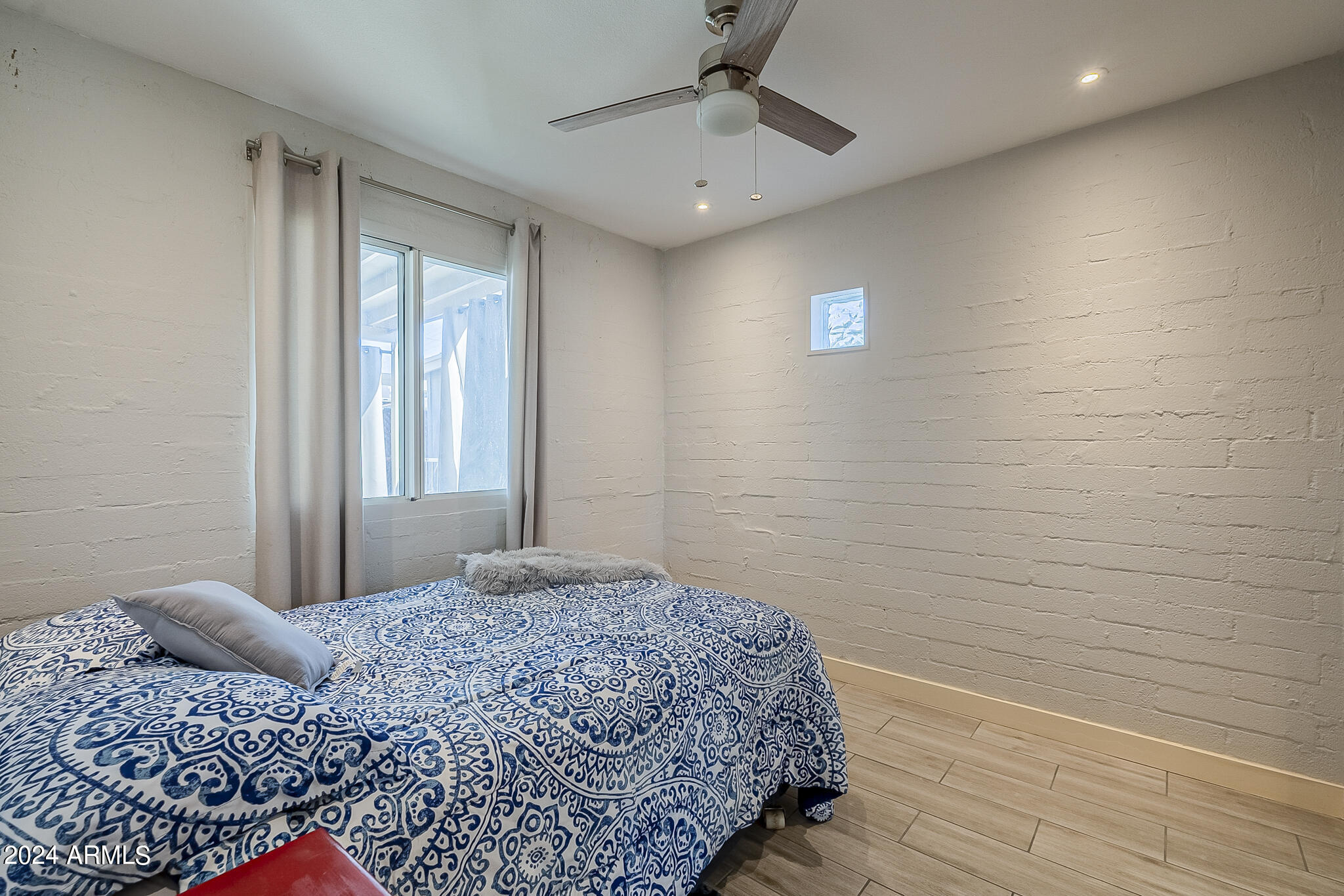 917 S MONTEZUMA Avenue